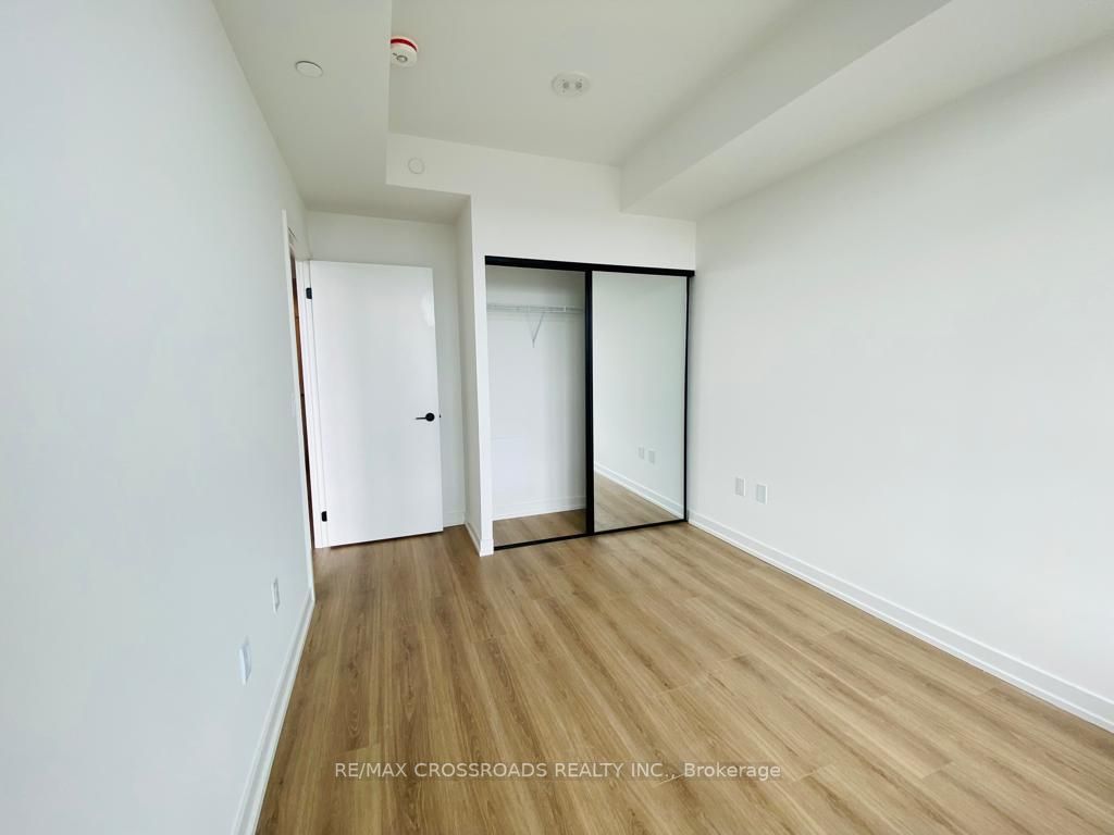 10 Lagerfeld Dr, #A-210