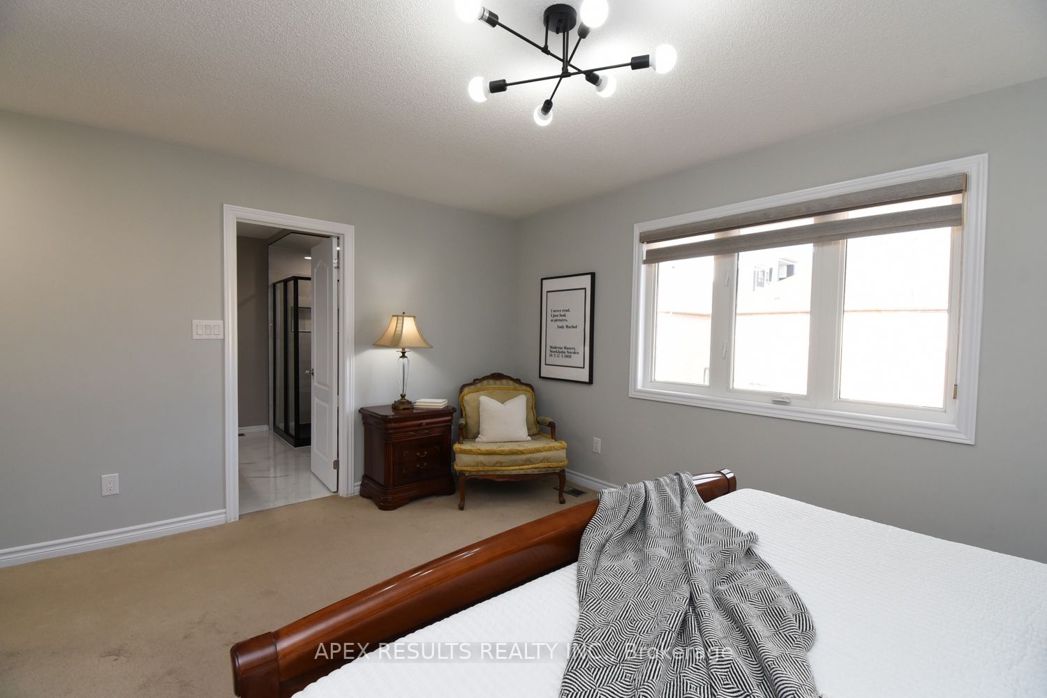 1319 Ruddy Crescent