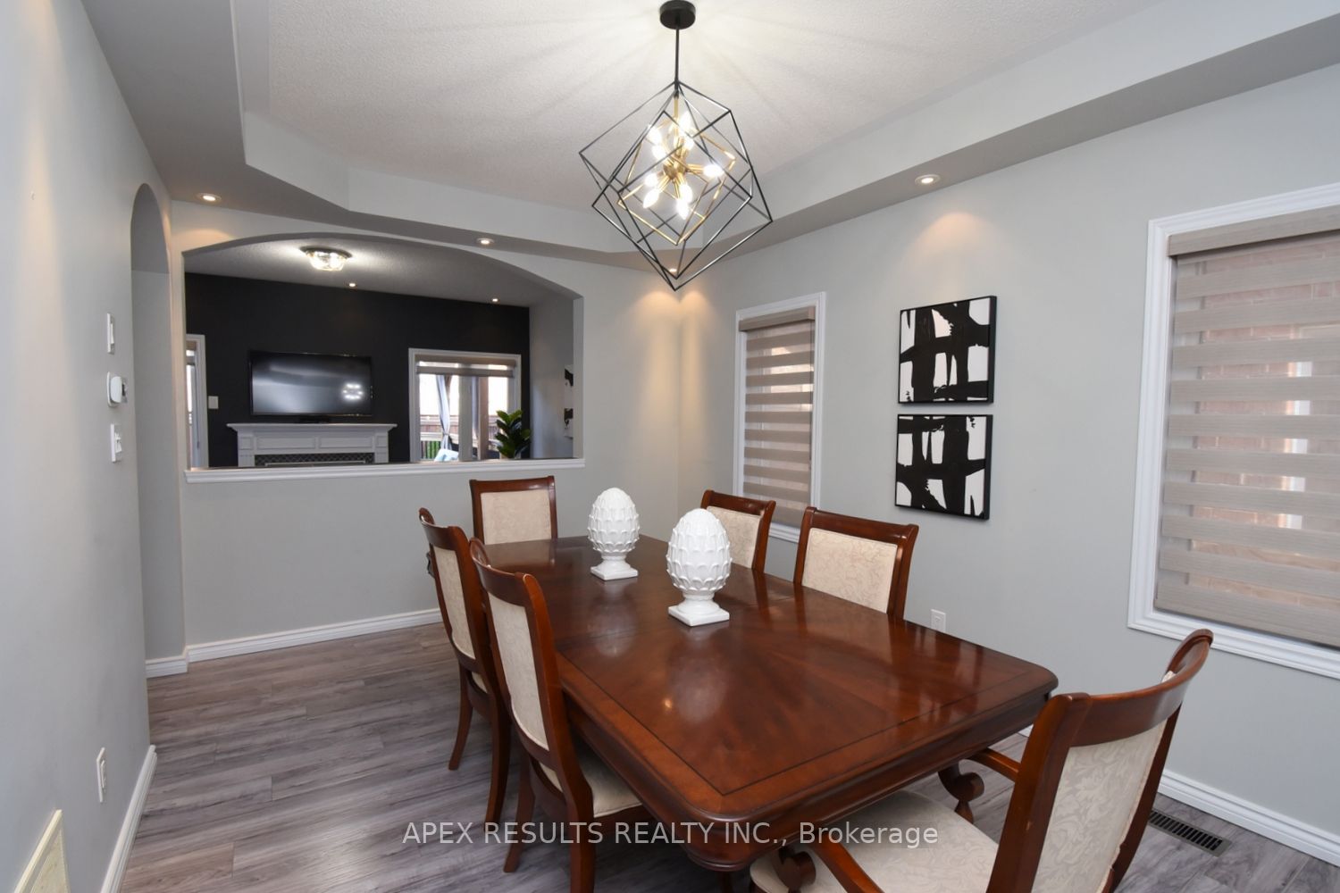 1319 Ruddy Crescent