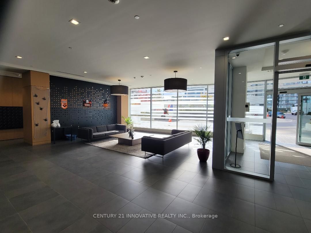 2520 Eglinton Avenue W, #1016