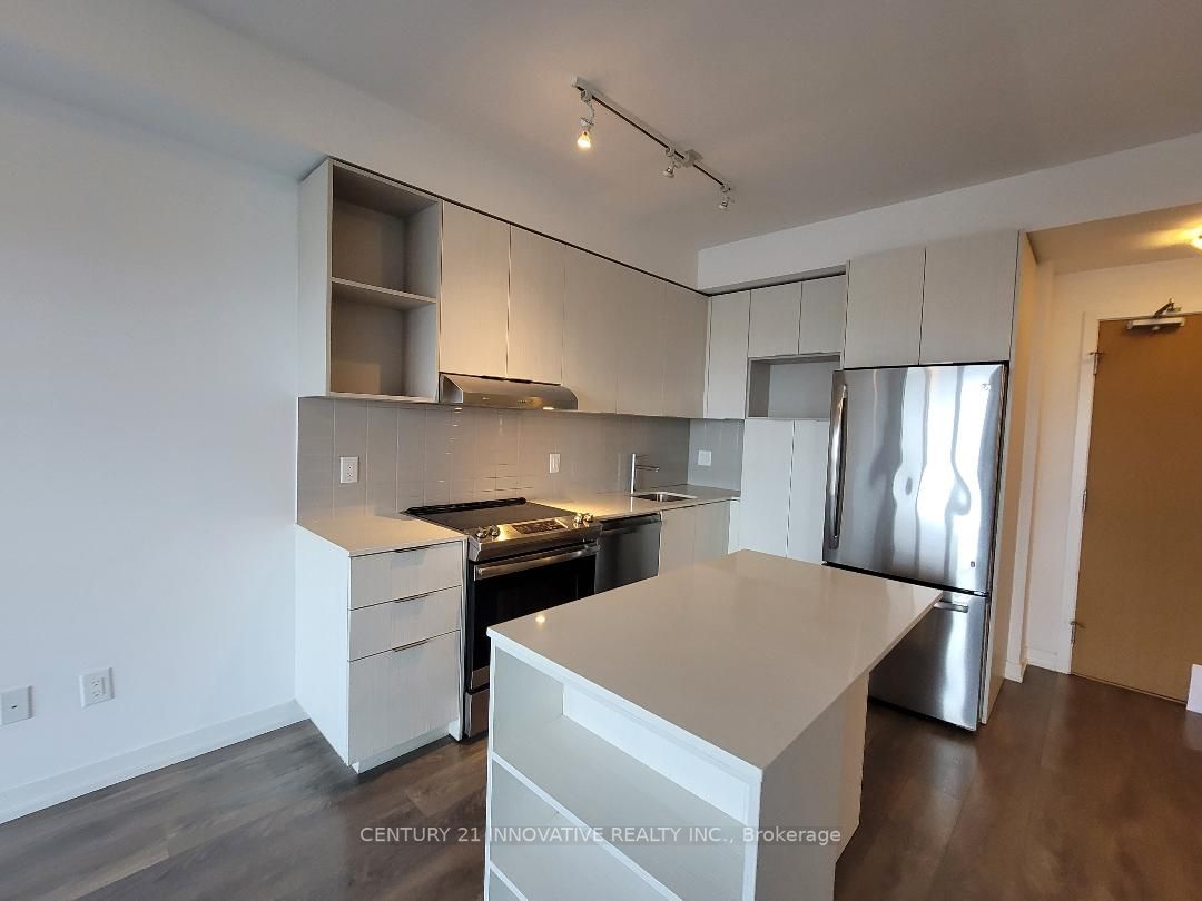 2520 Eglinton Avenue W, #1016