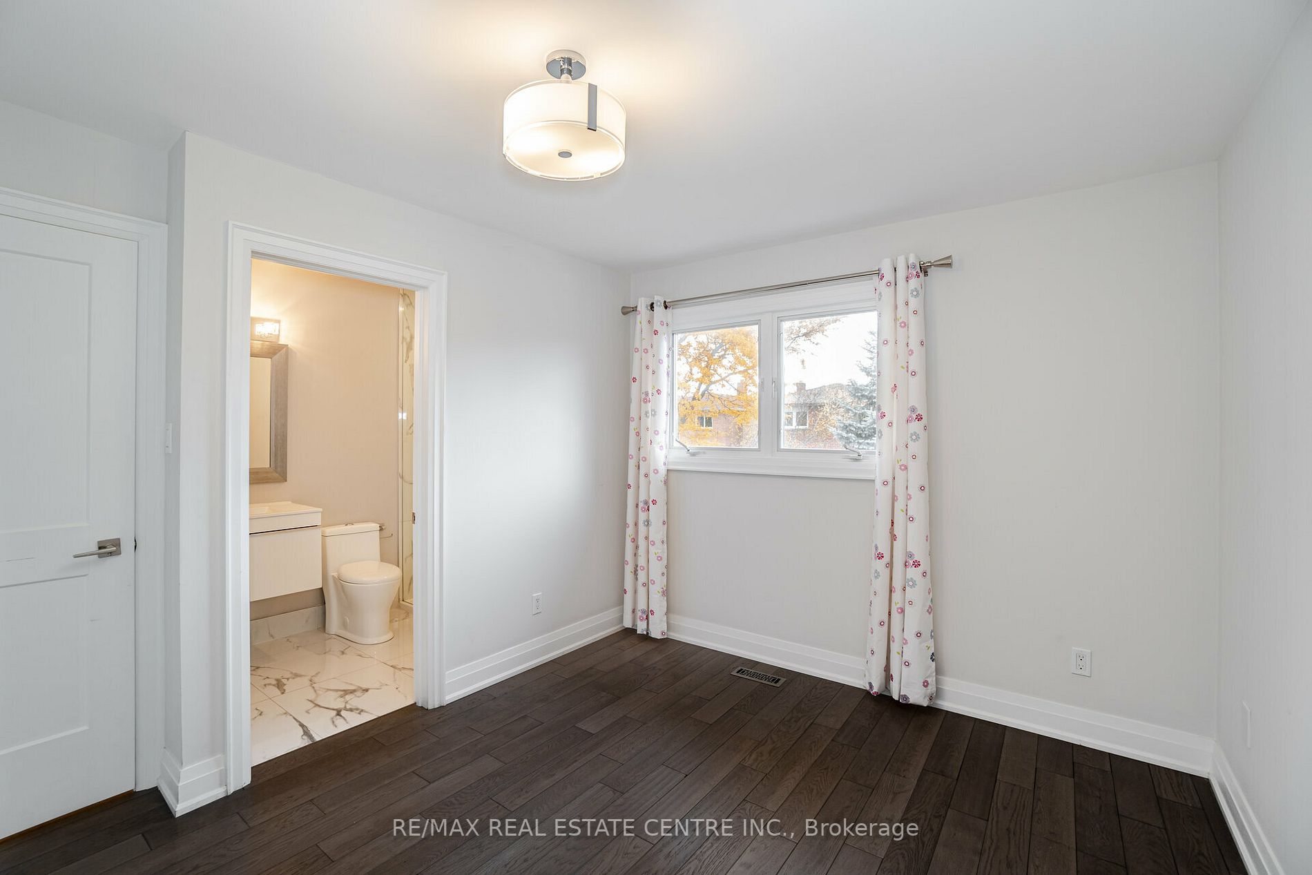 1429 Bough Beeches Blvd