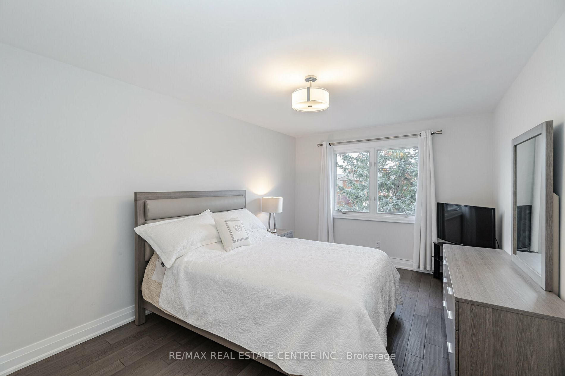 1429 Bough Beeches Blvd