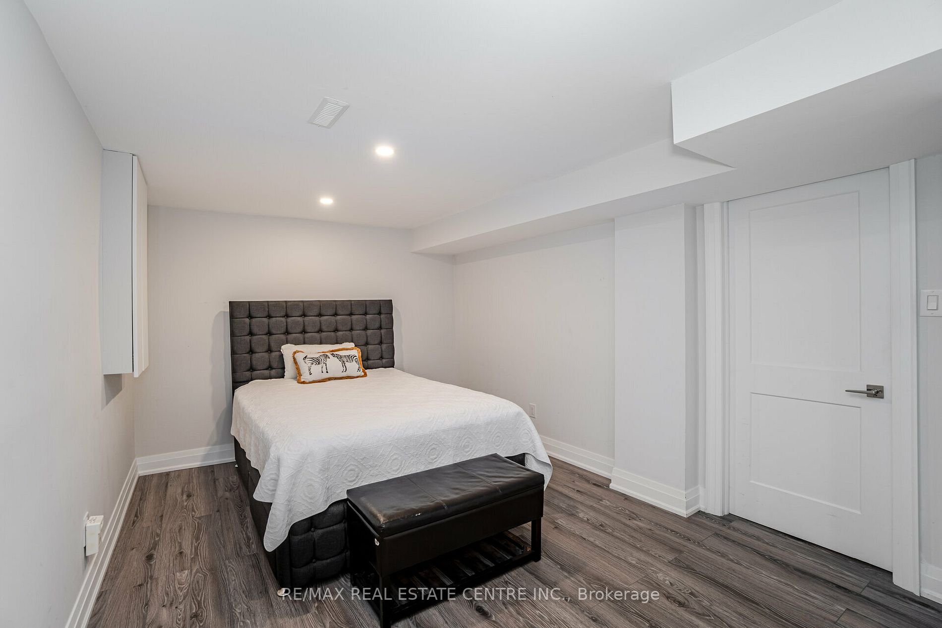 1429 Bough Beeches Blvd
