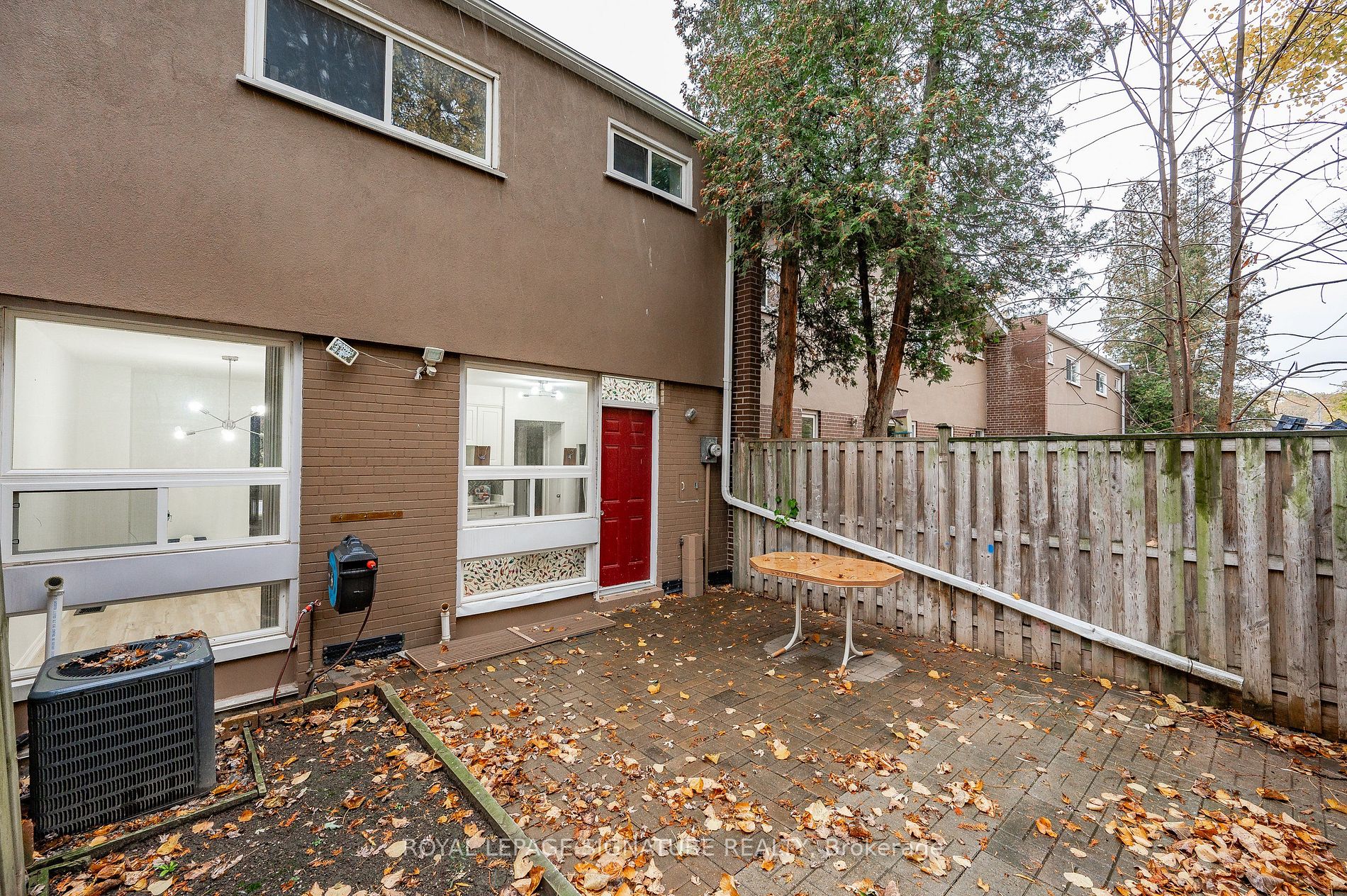 3260 The Credit Woodlands, #21