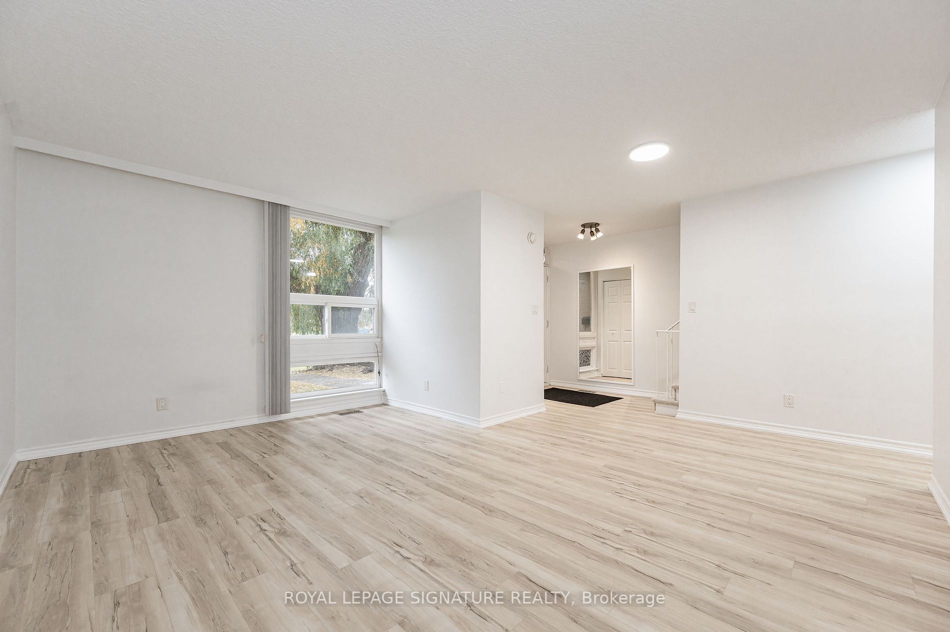3260 The Credit Woodlands, #21