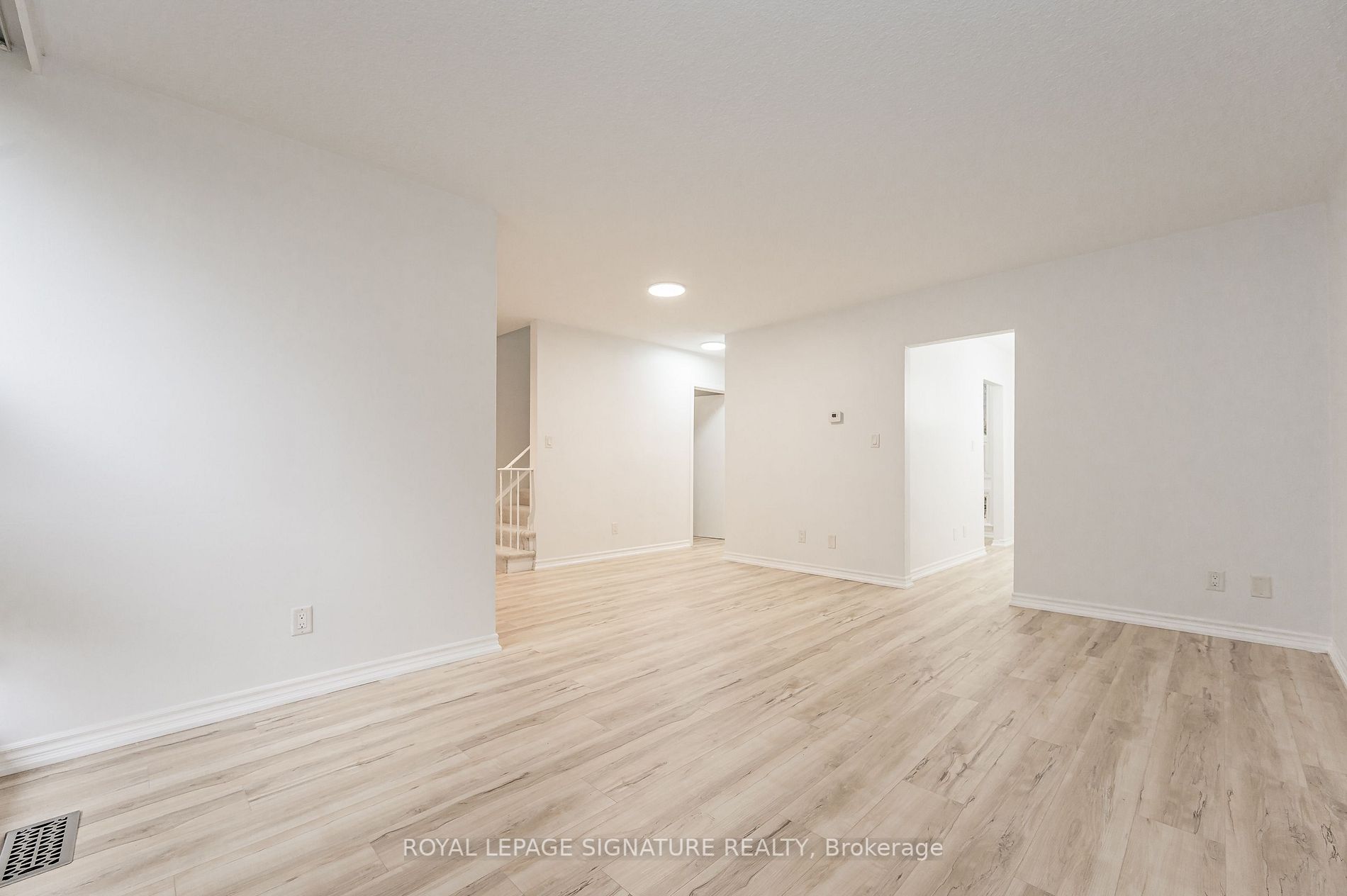 3260 The Credit Woodlands, #21