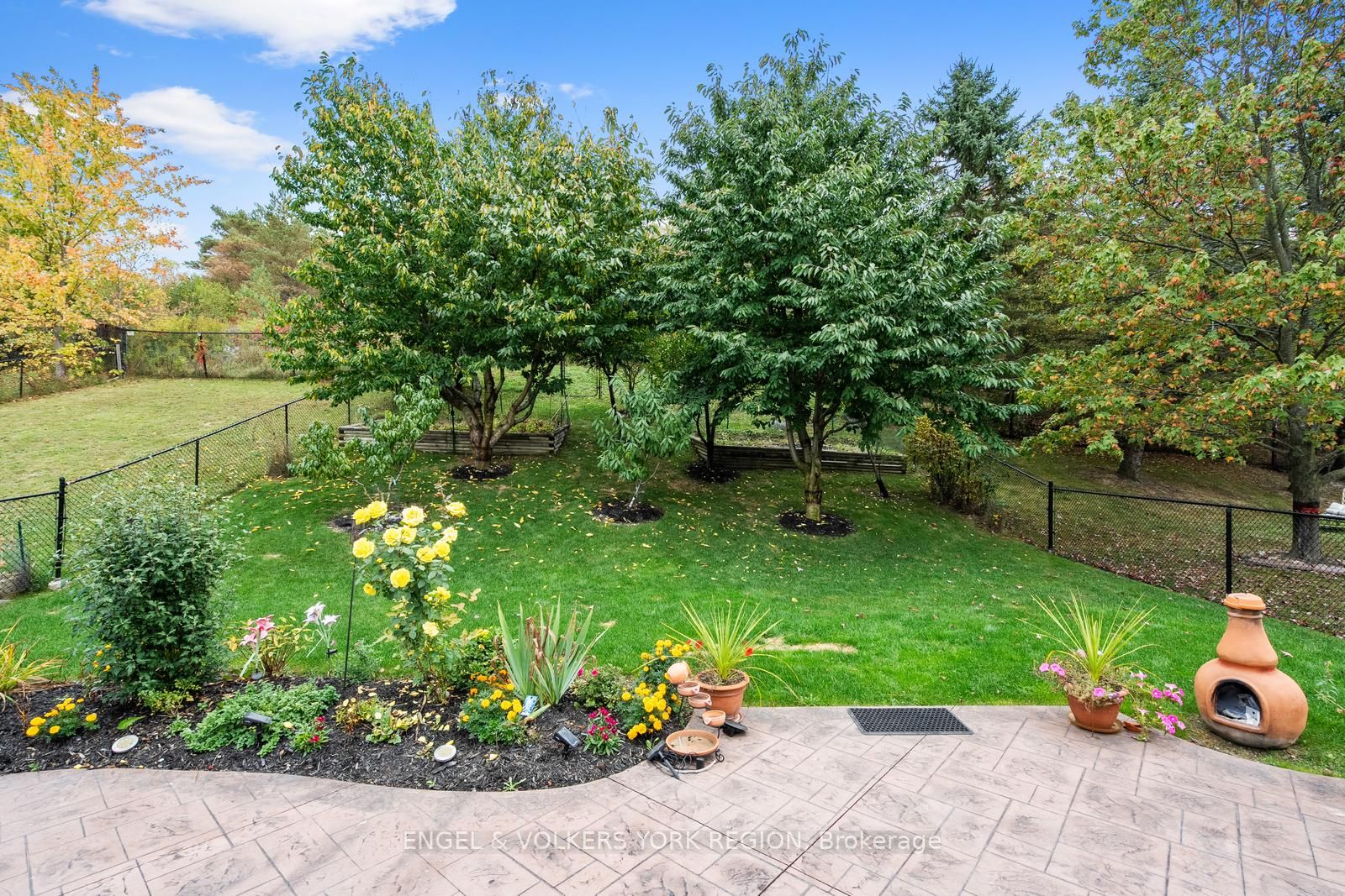 34 Sunkist Valley Rd