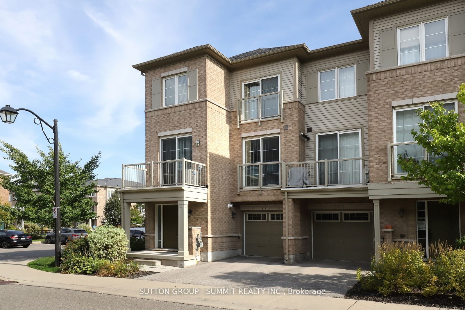 165 Hampshire Way, #33