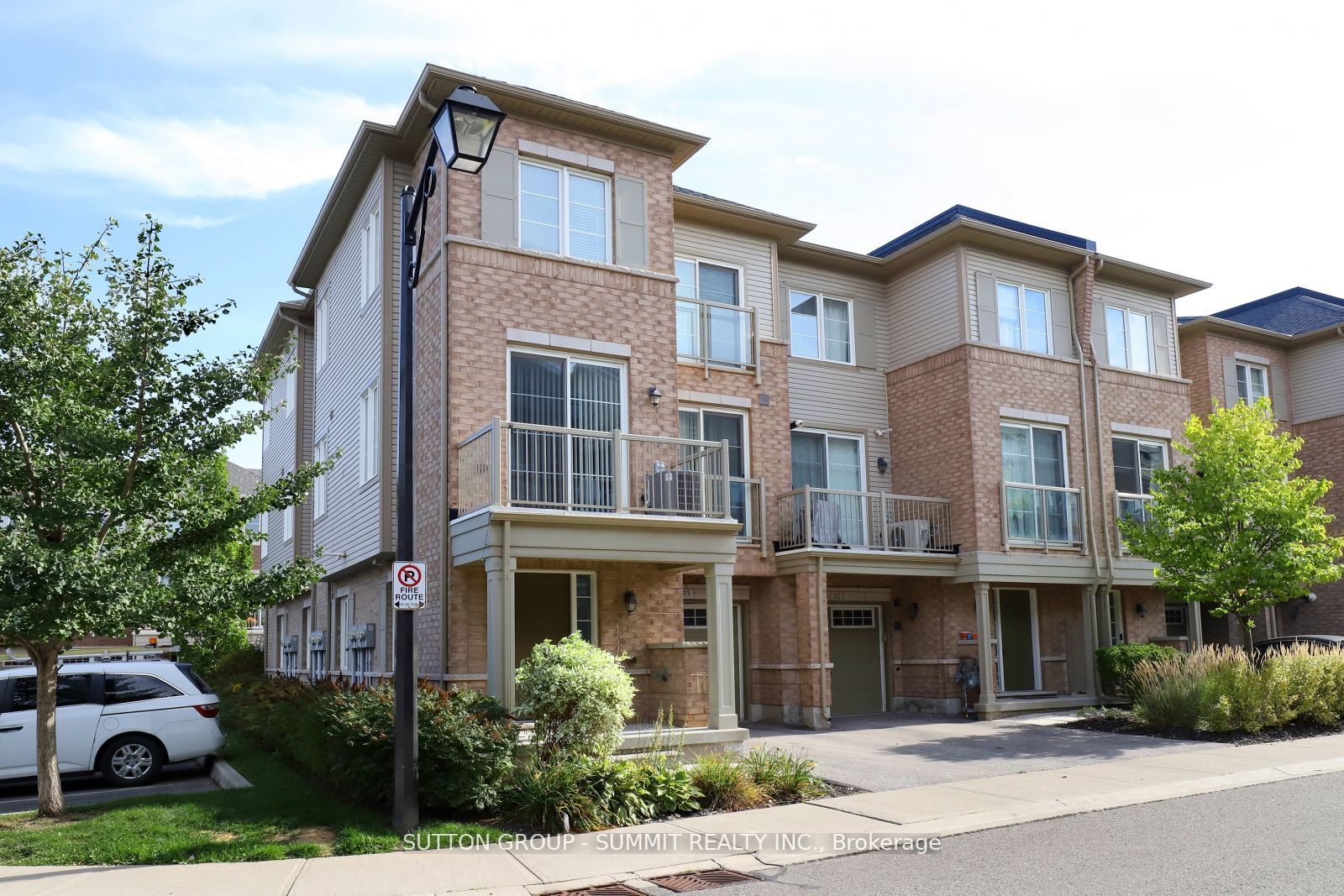 165 Hampshire Way, #33