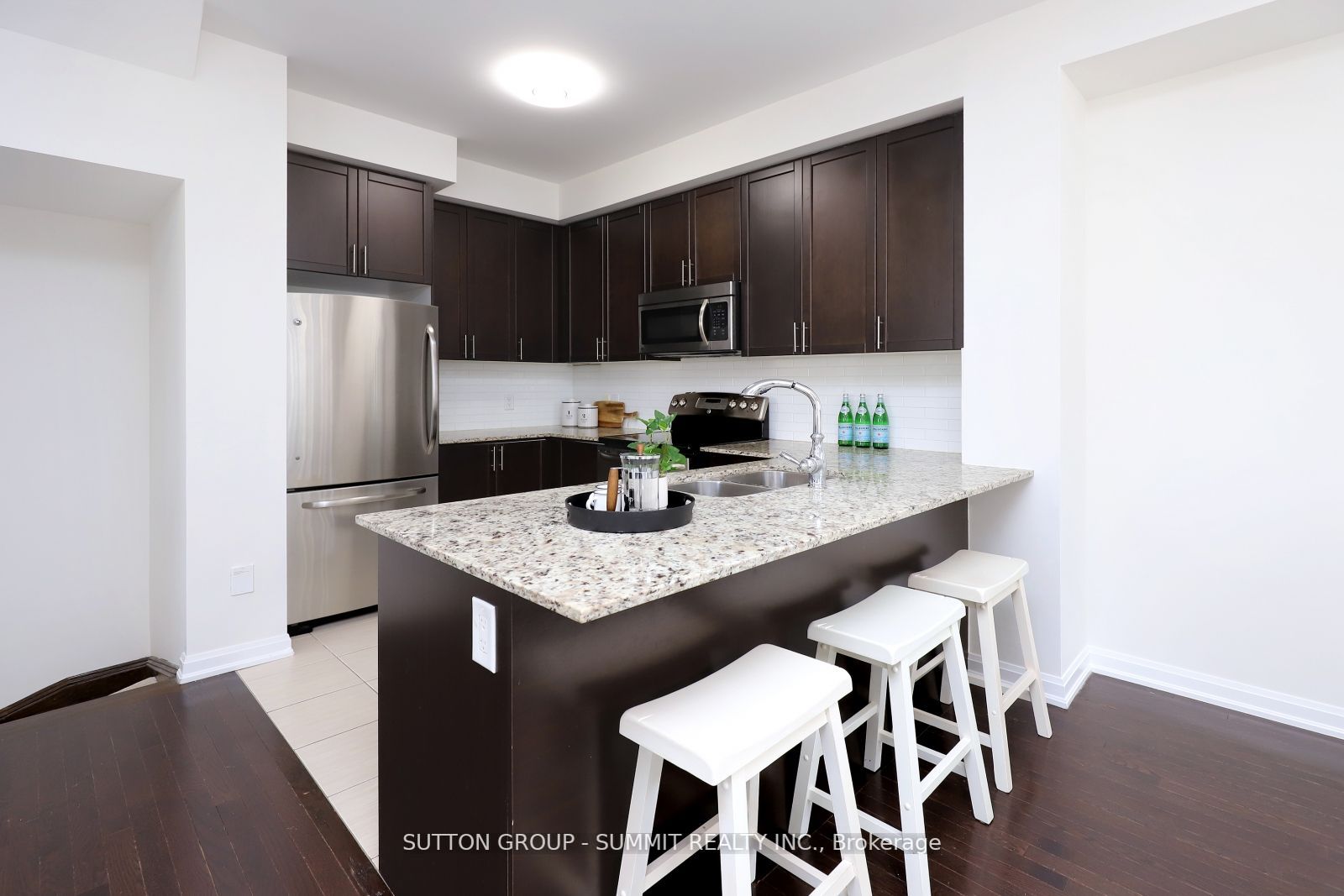 165 Hampshire Way, #33
