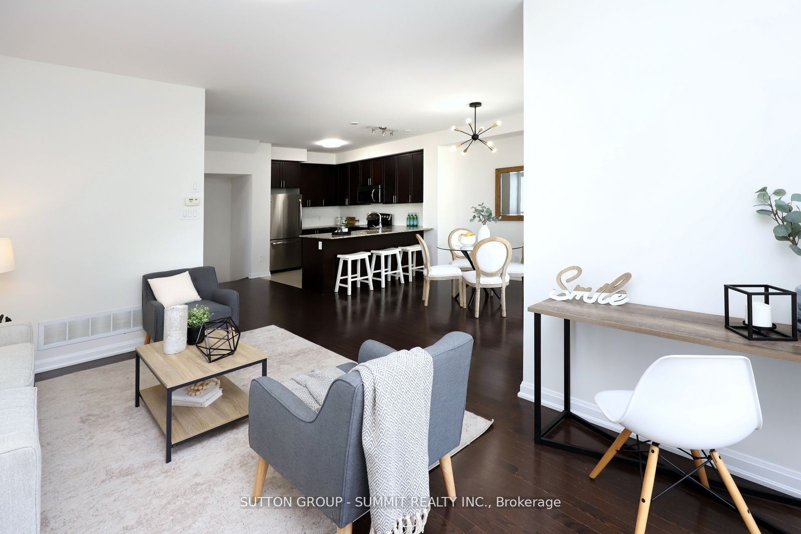 165 Hampshire Way, #33