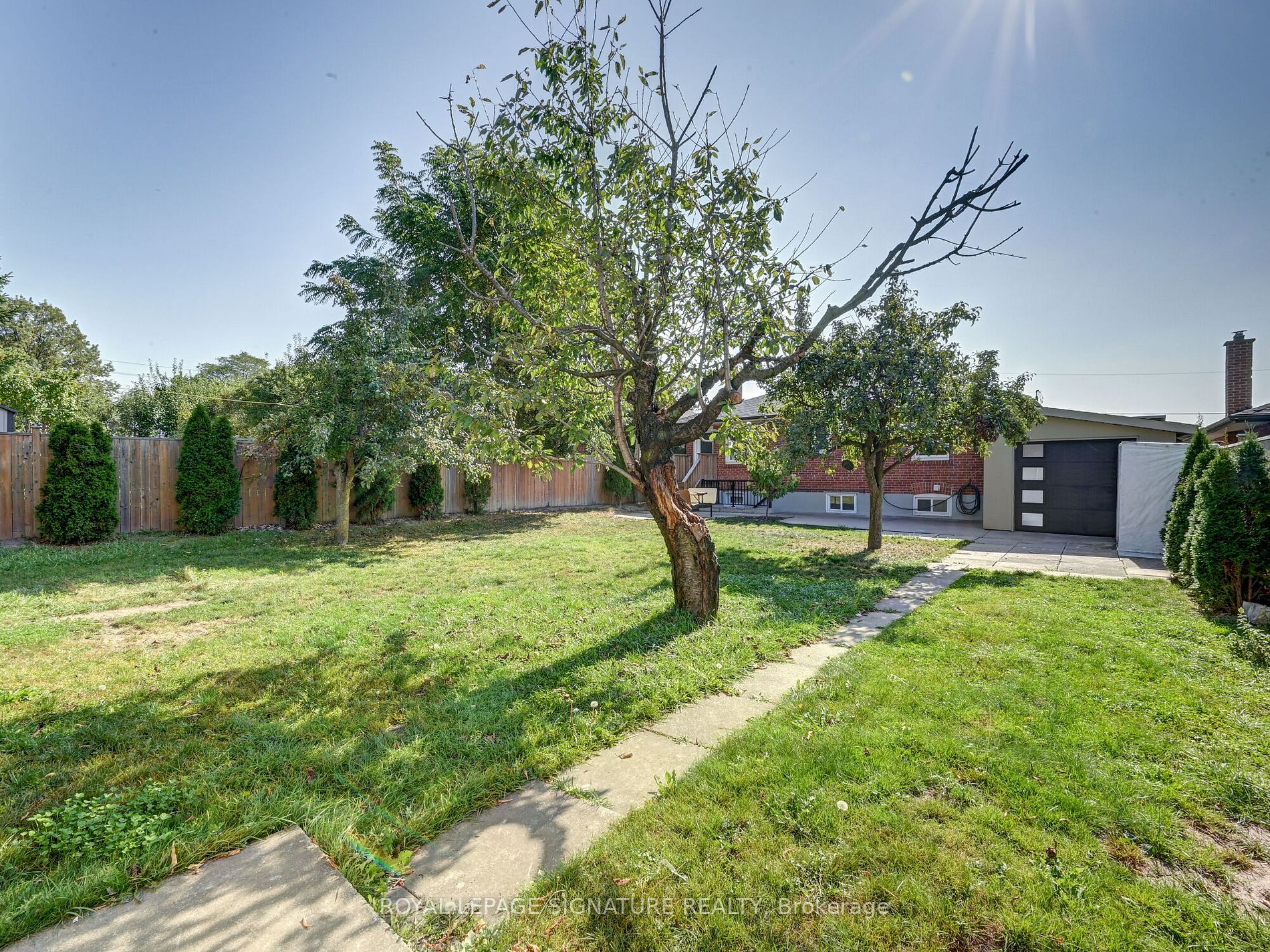 30 Letchworth Cres