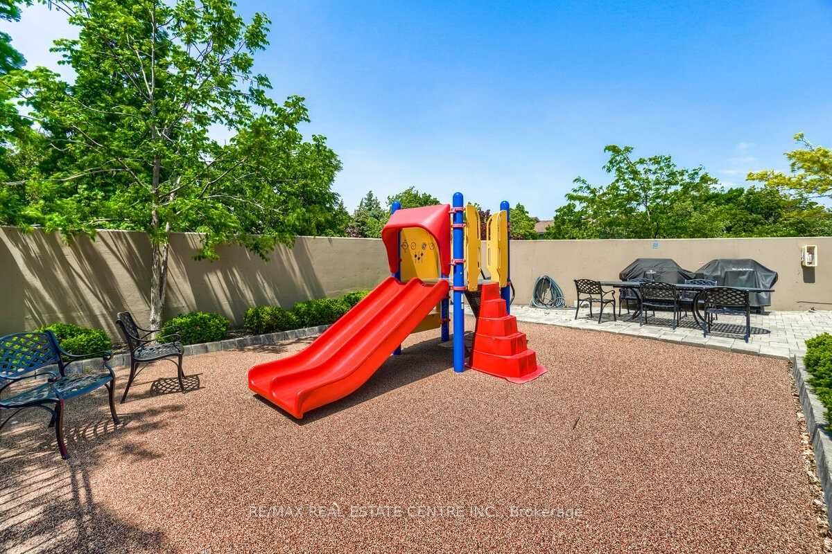 220 Forum Drive, #TH#111