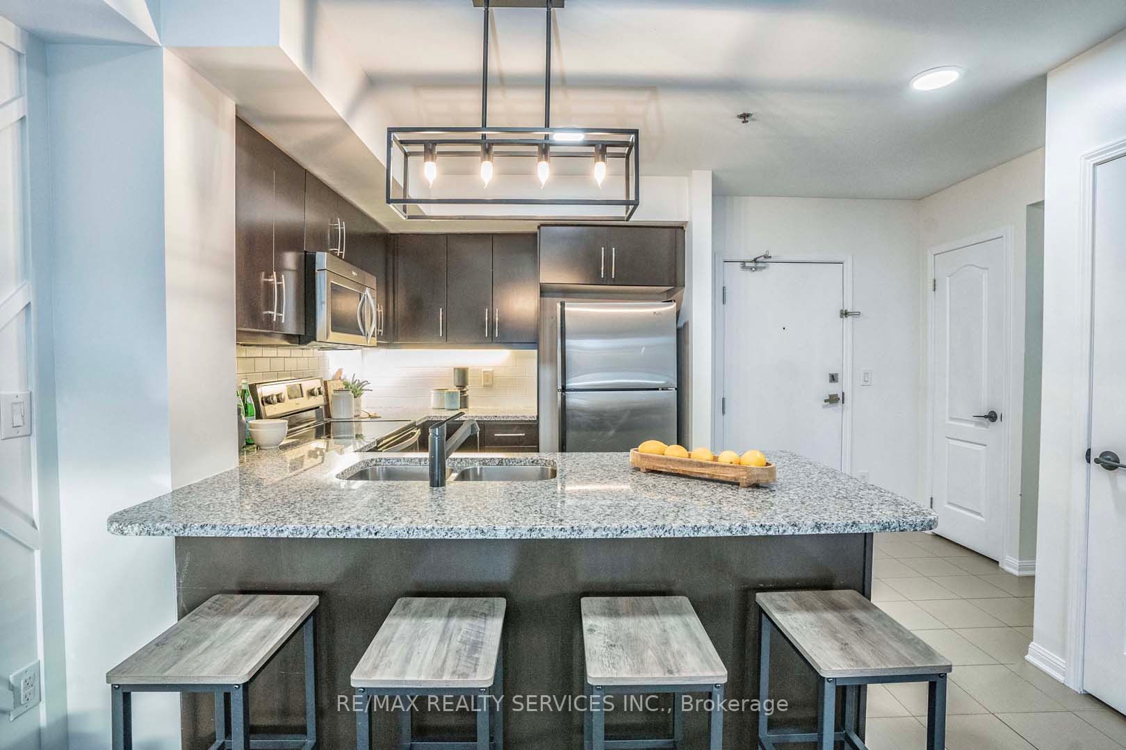 60 Baycliffe Cres, #311