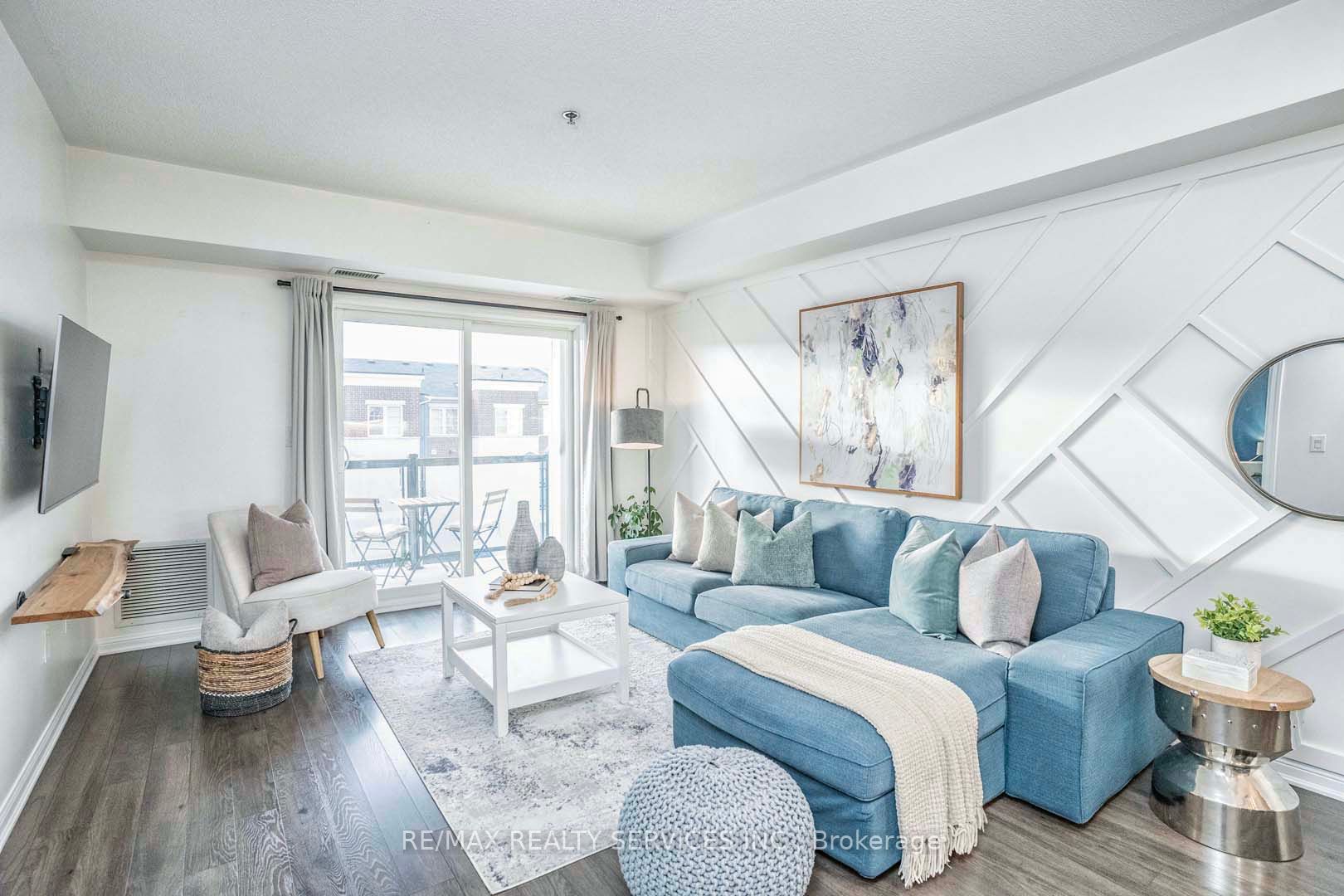 60 Baycliffe Cres, #311