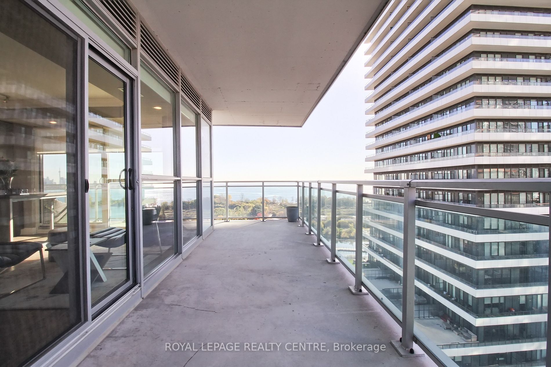 33 Shore Breeze Dr, #1110