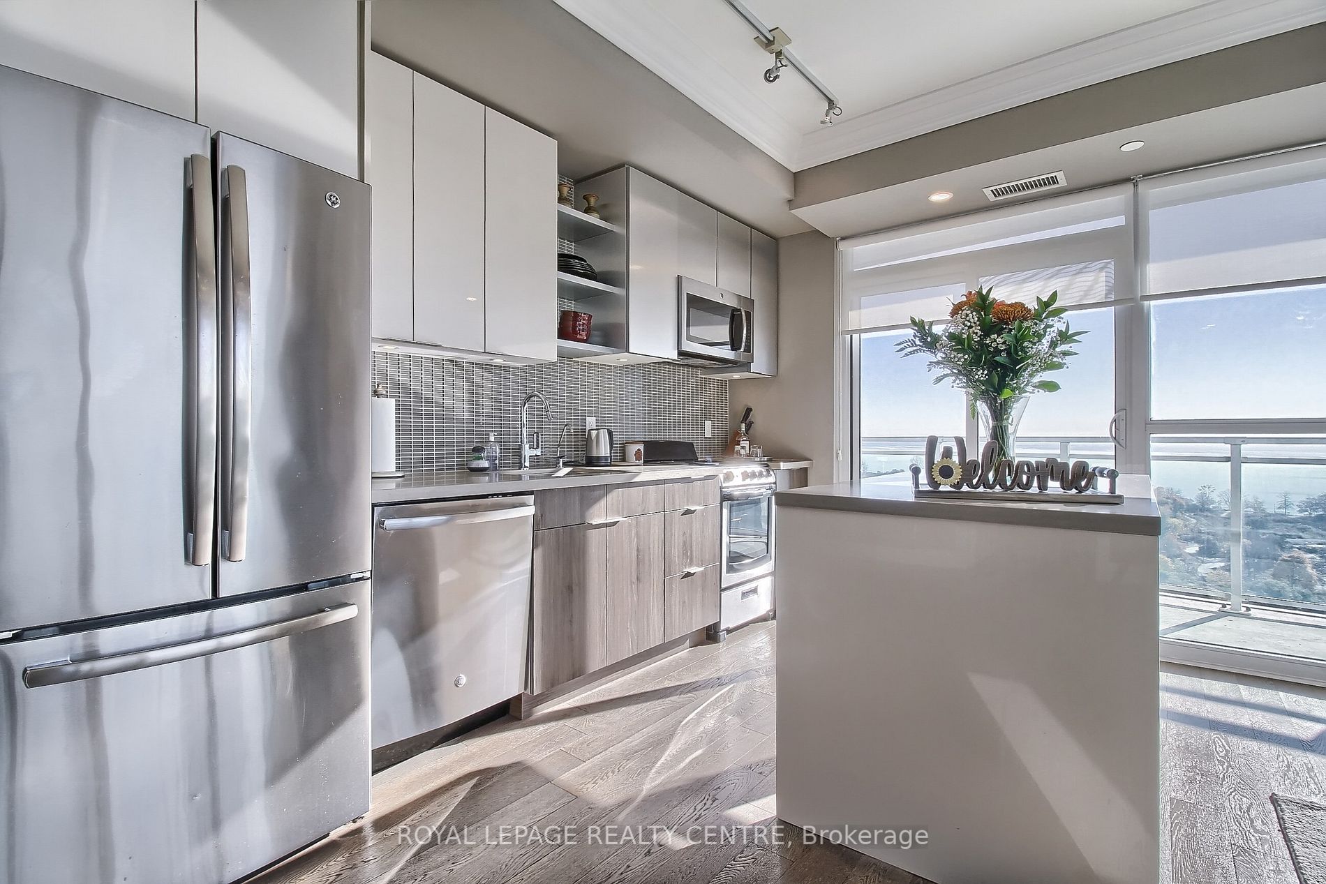 33 Shore Breeze Dr, #1110