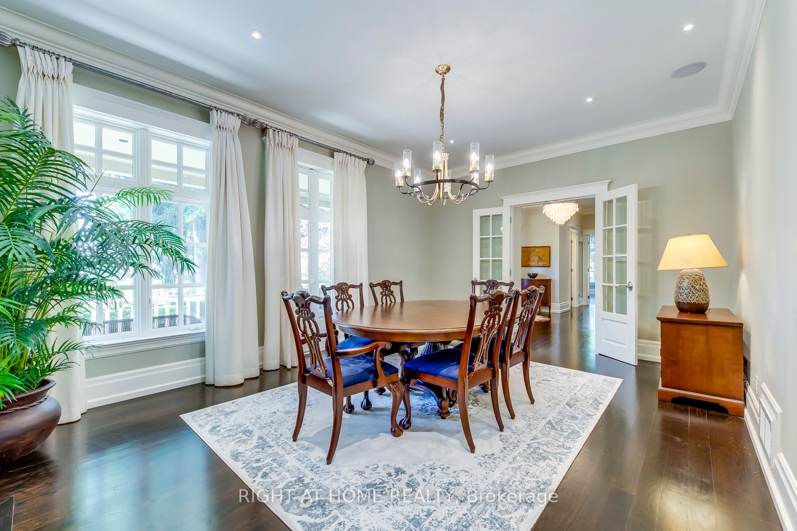 133 Gloucester Ave