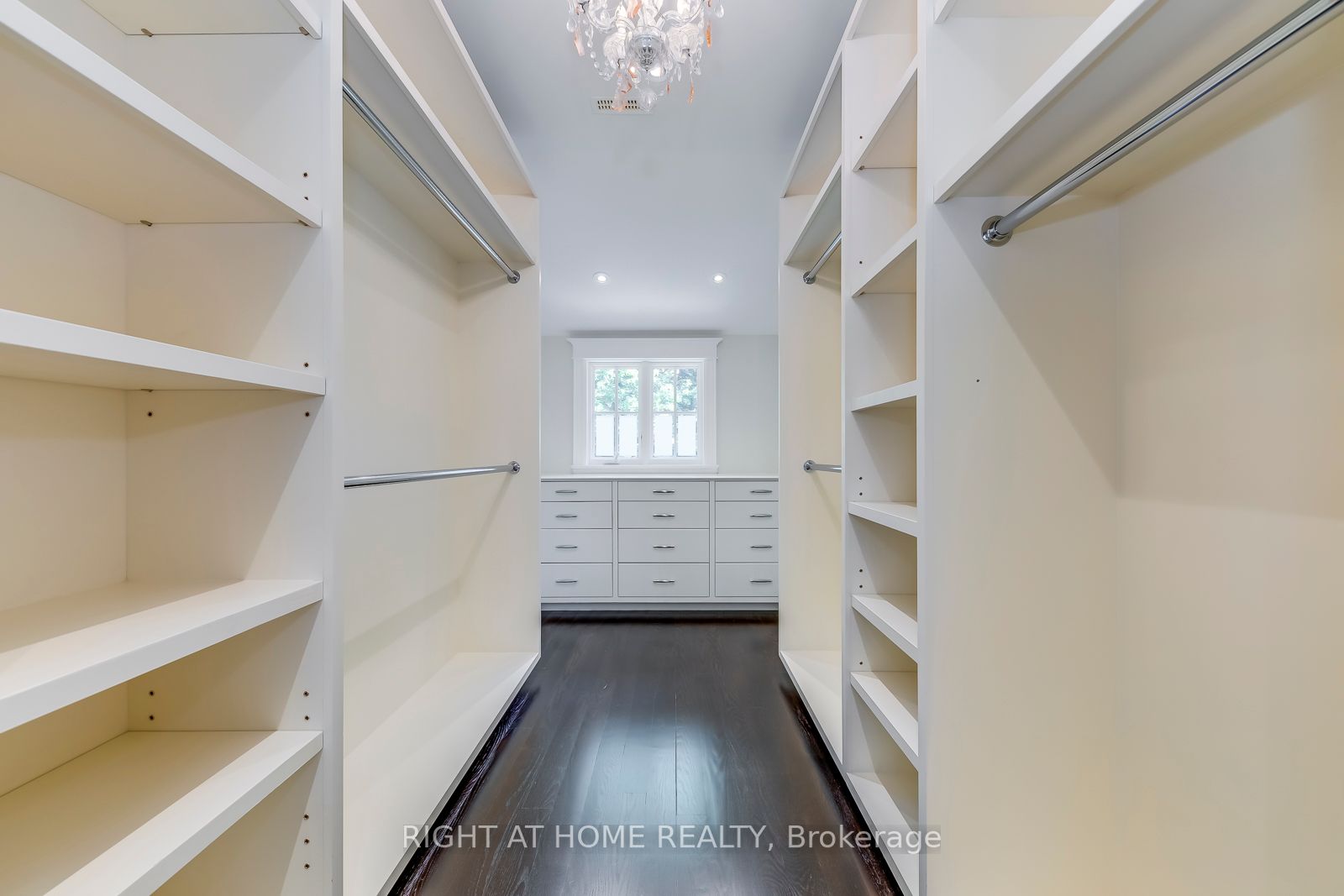 133 Gloucester Ave
