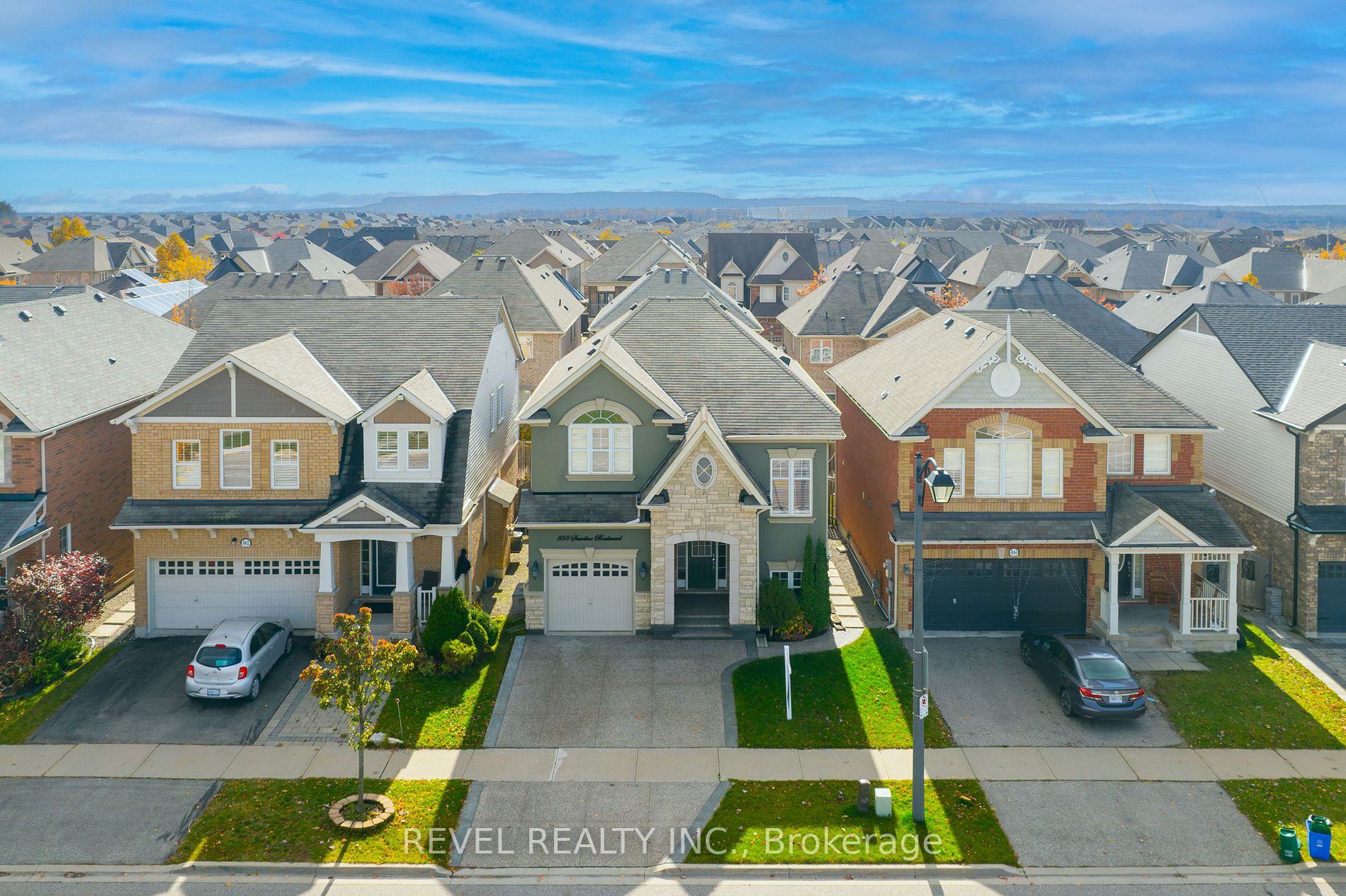 858 Savoline Blvd