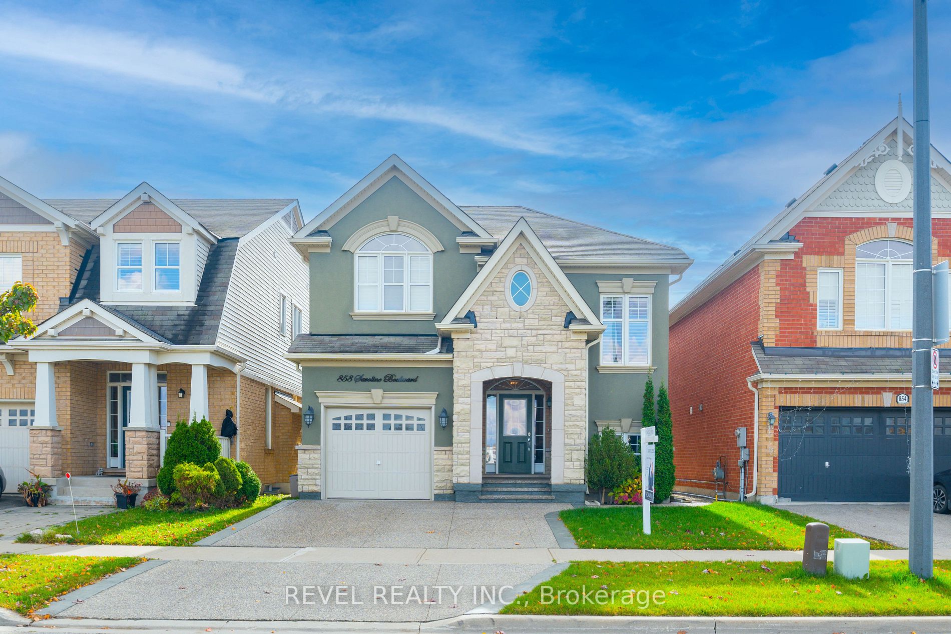858 Savoline Blvd