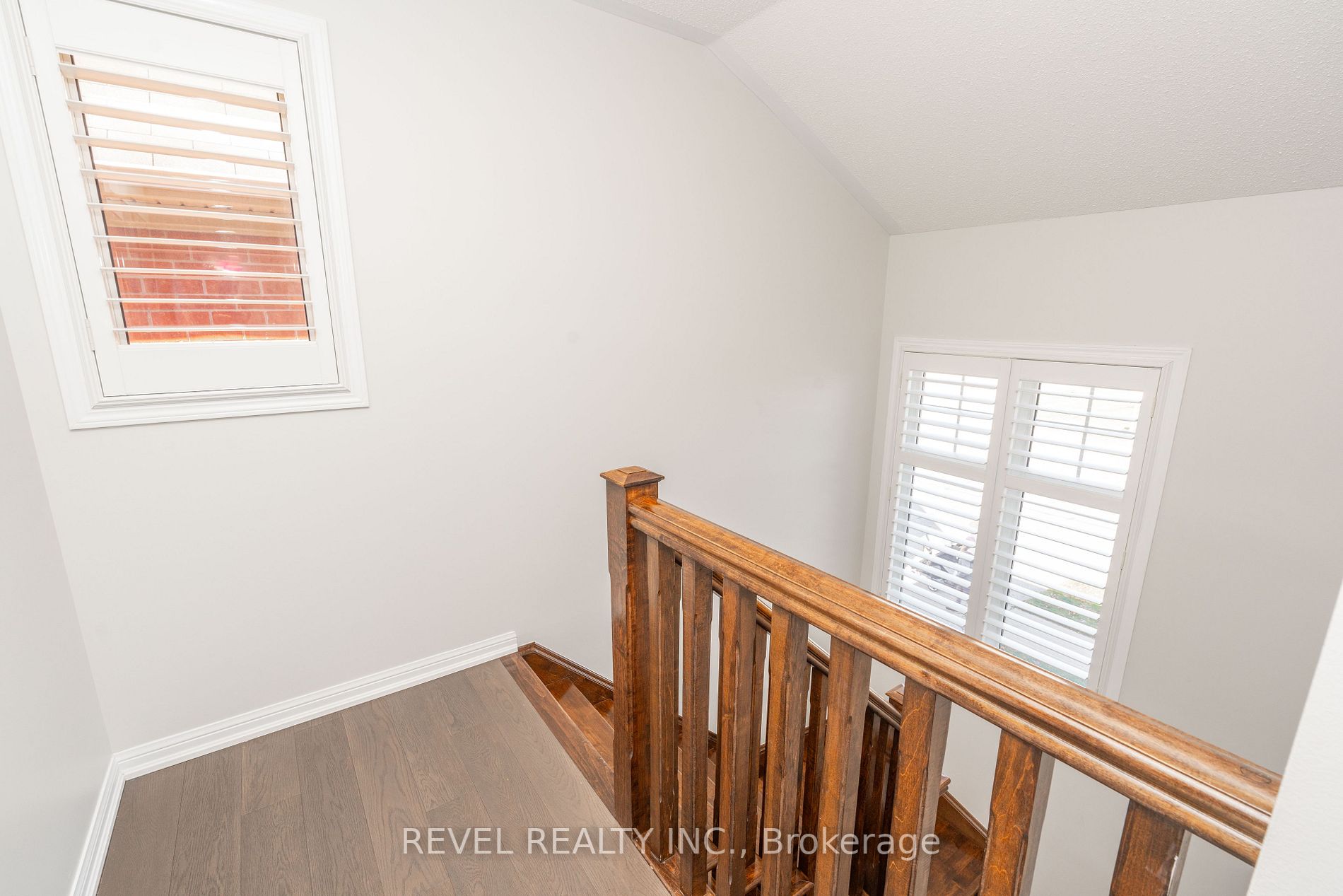 858 Savoline Blvd