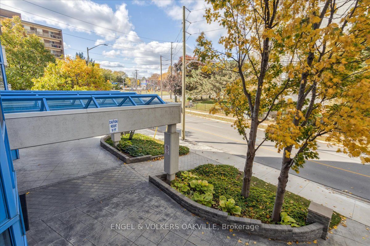 1272 Ontario St, #4