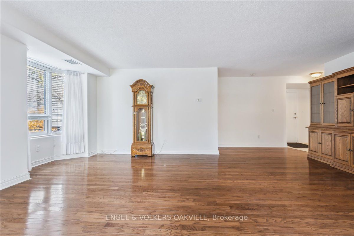 1272 Ontario St, #4