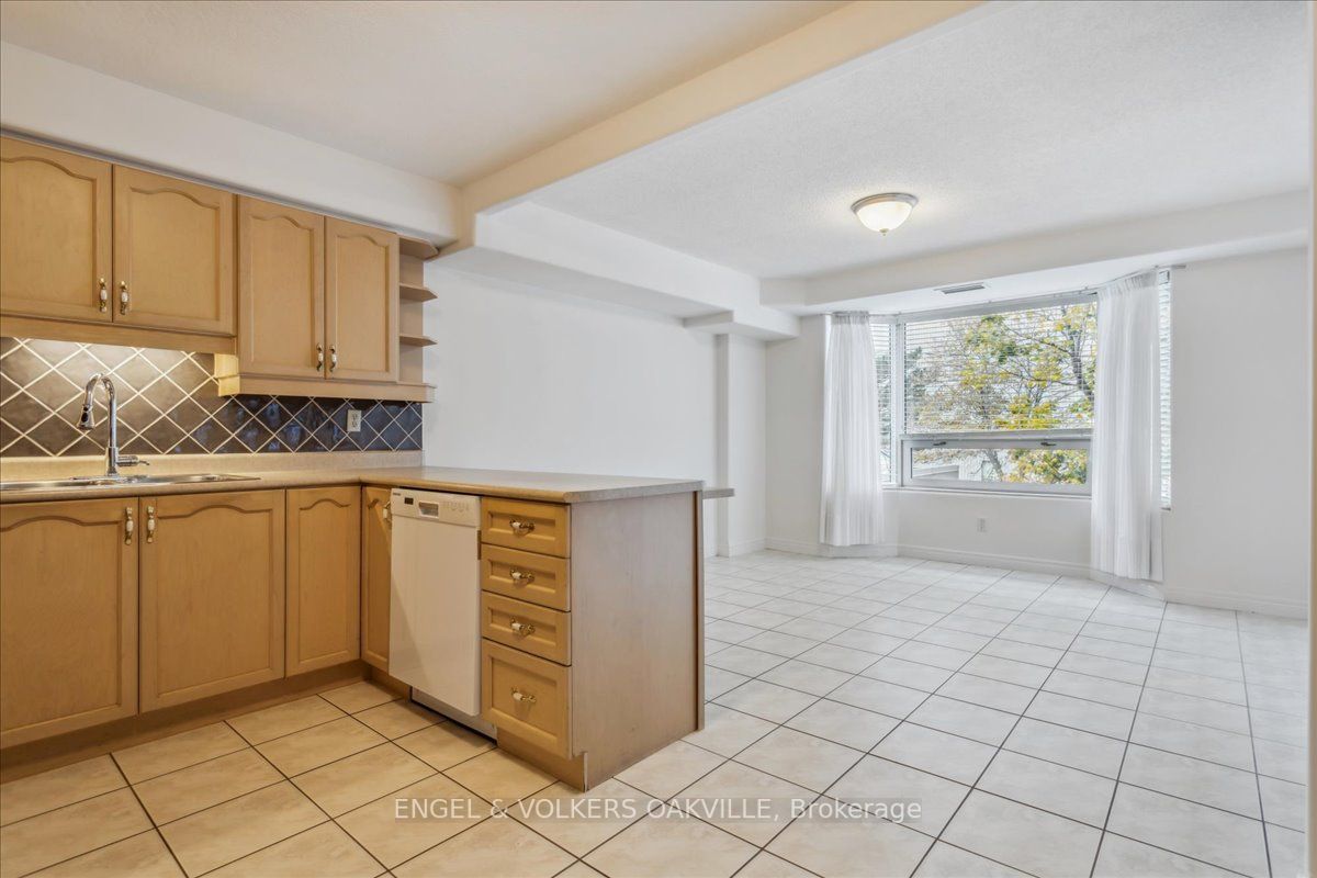 1272 Ontario St, #4