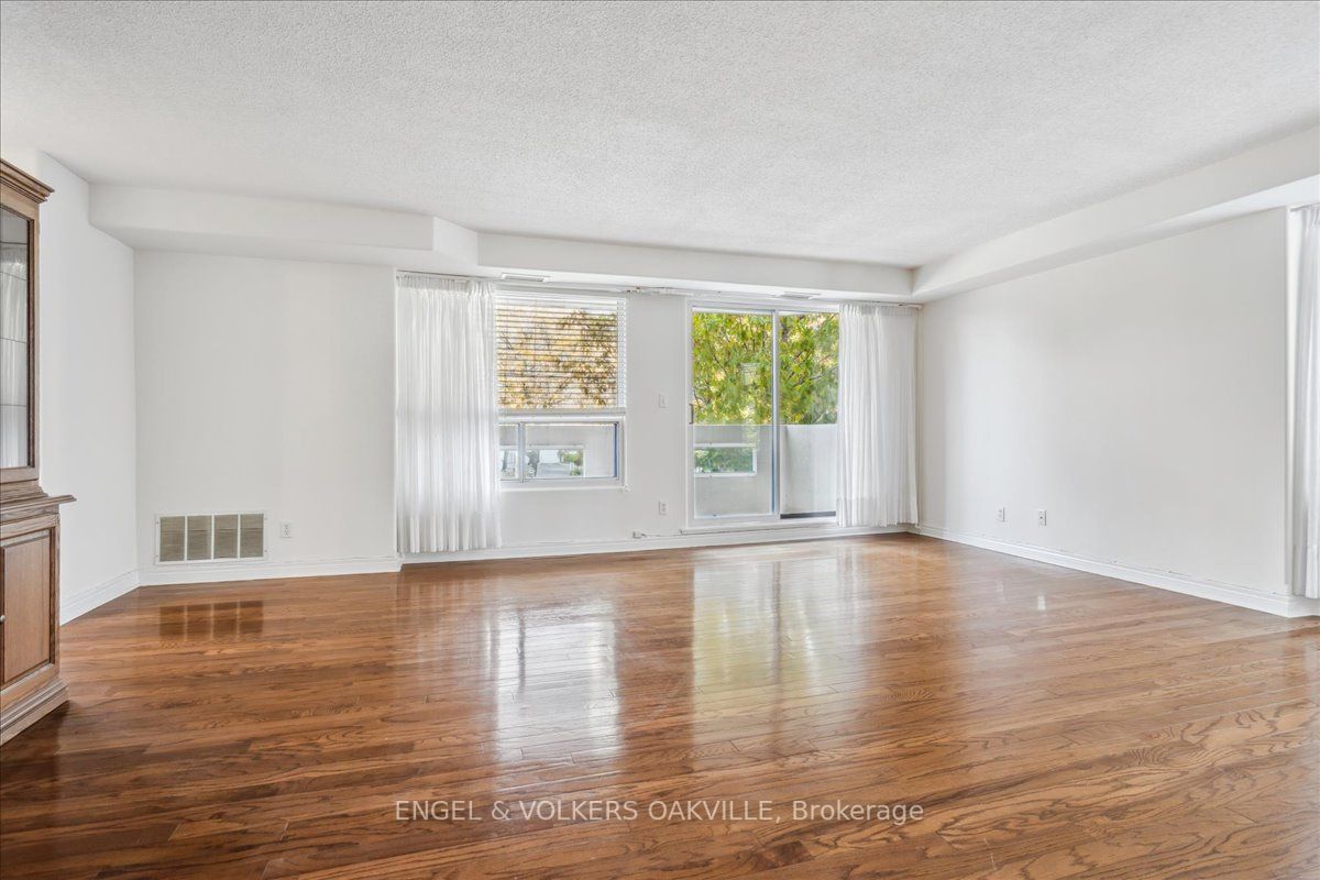 1272 Ontario St, #4