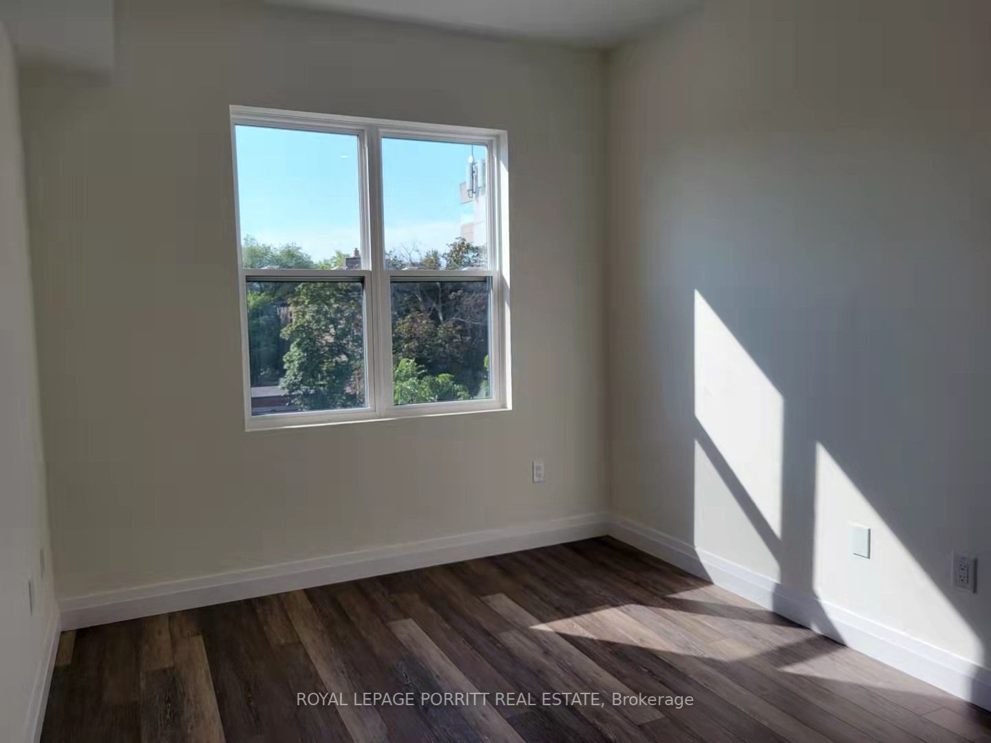 254 Armadale Ave, #3