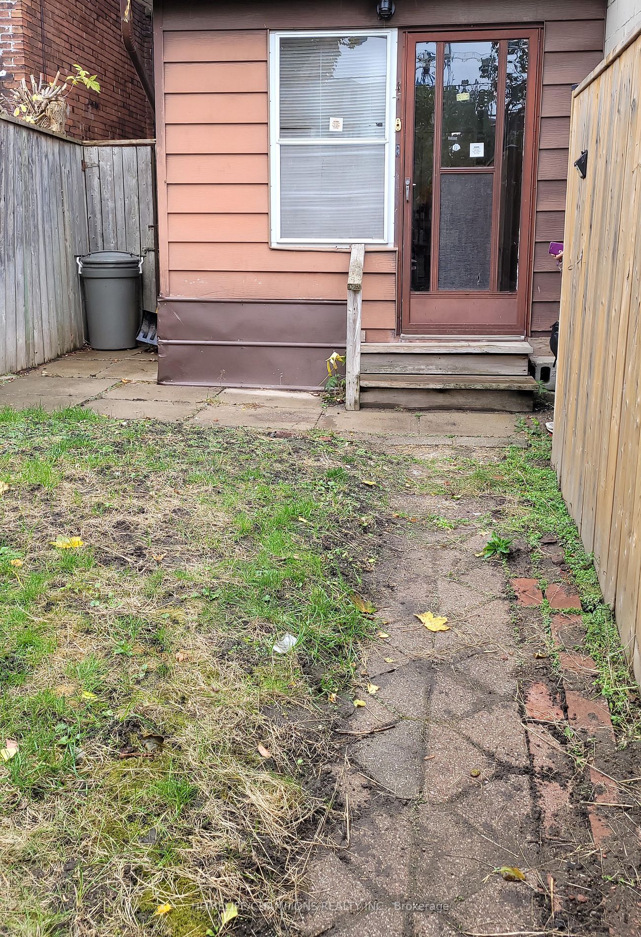 257 Maria St