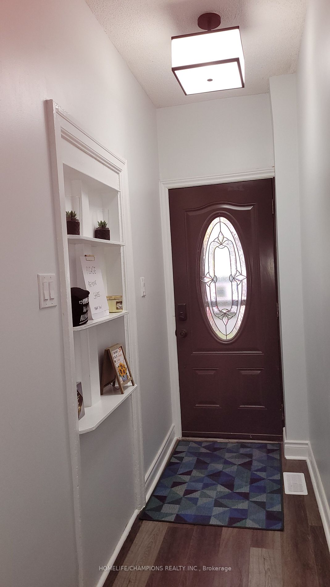 257 Maria St