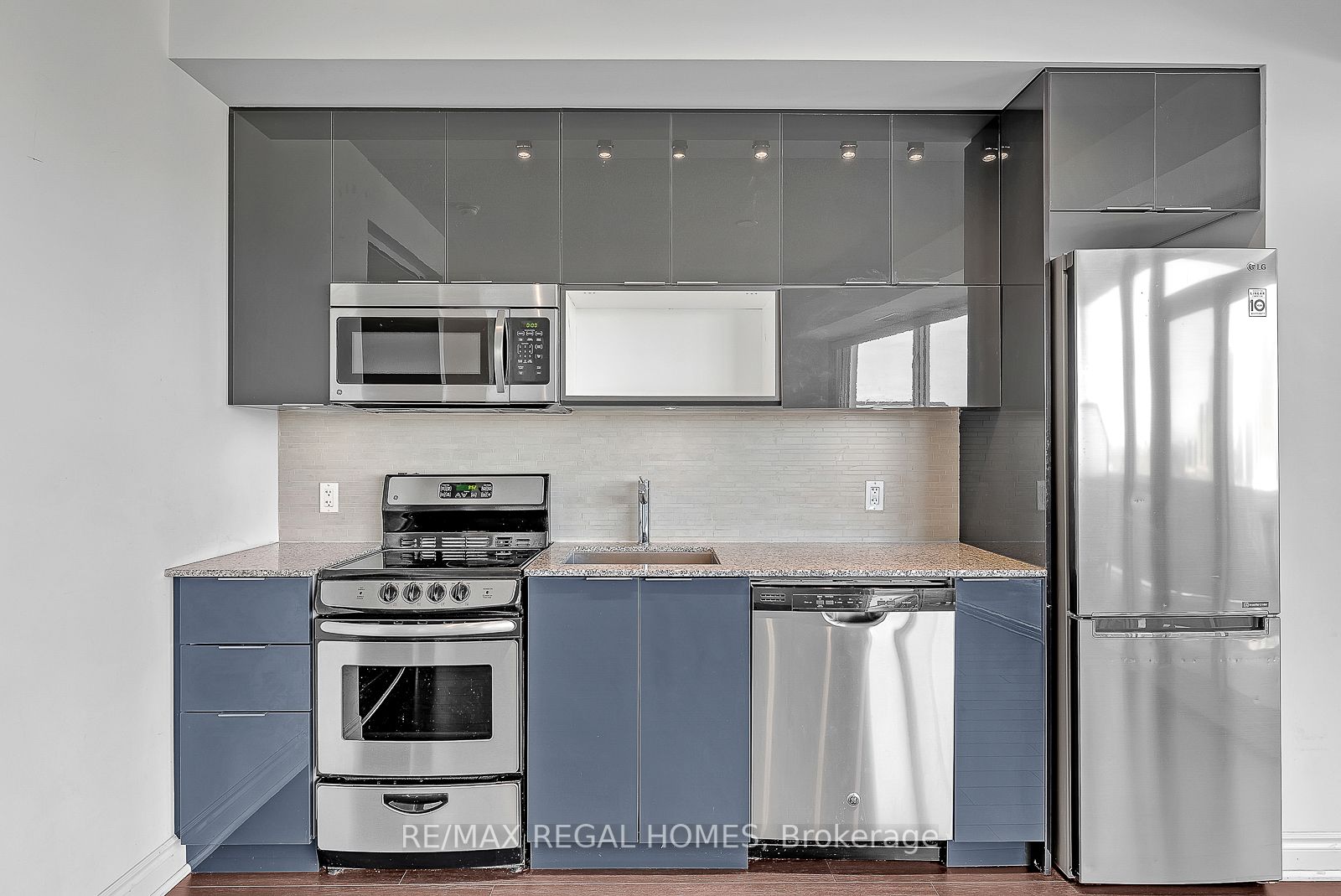 80 Marine Parade Dr, #1501