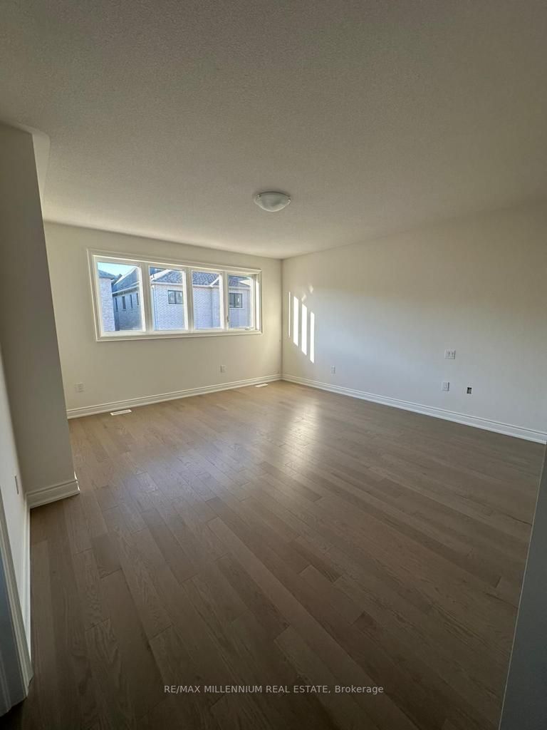 113 Walker Rd W