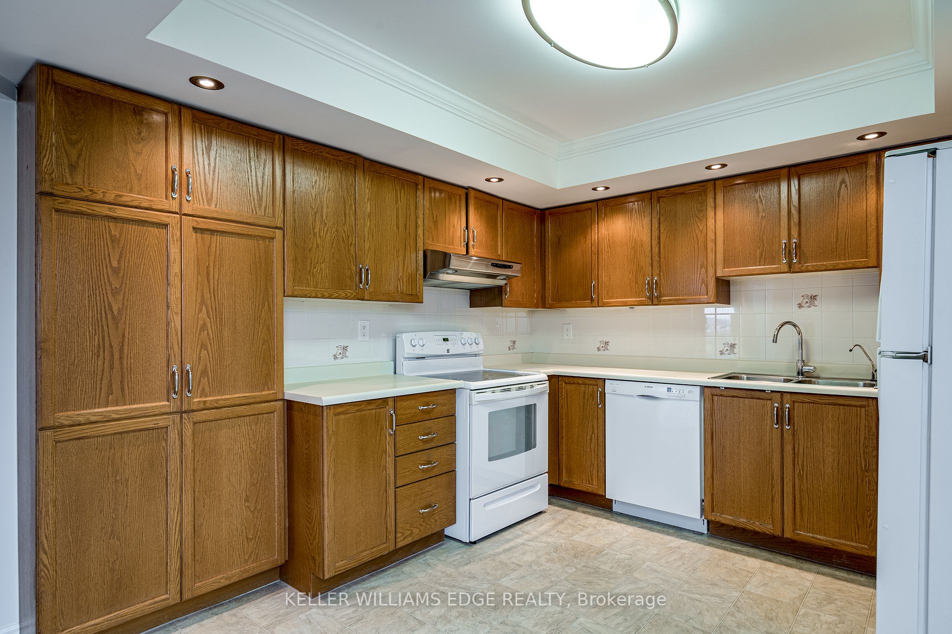 5090 Pinedale Avenue, #807