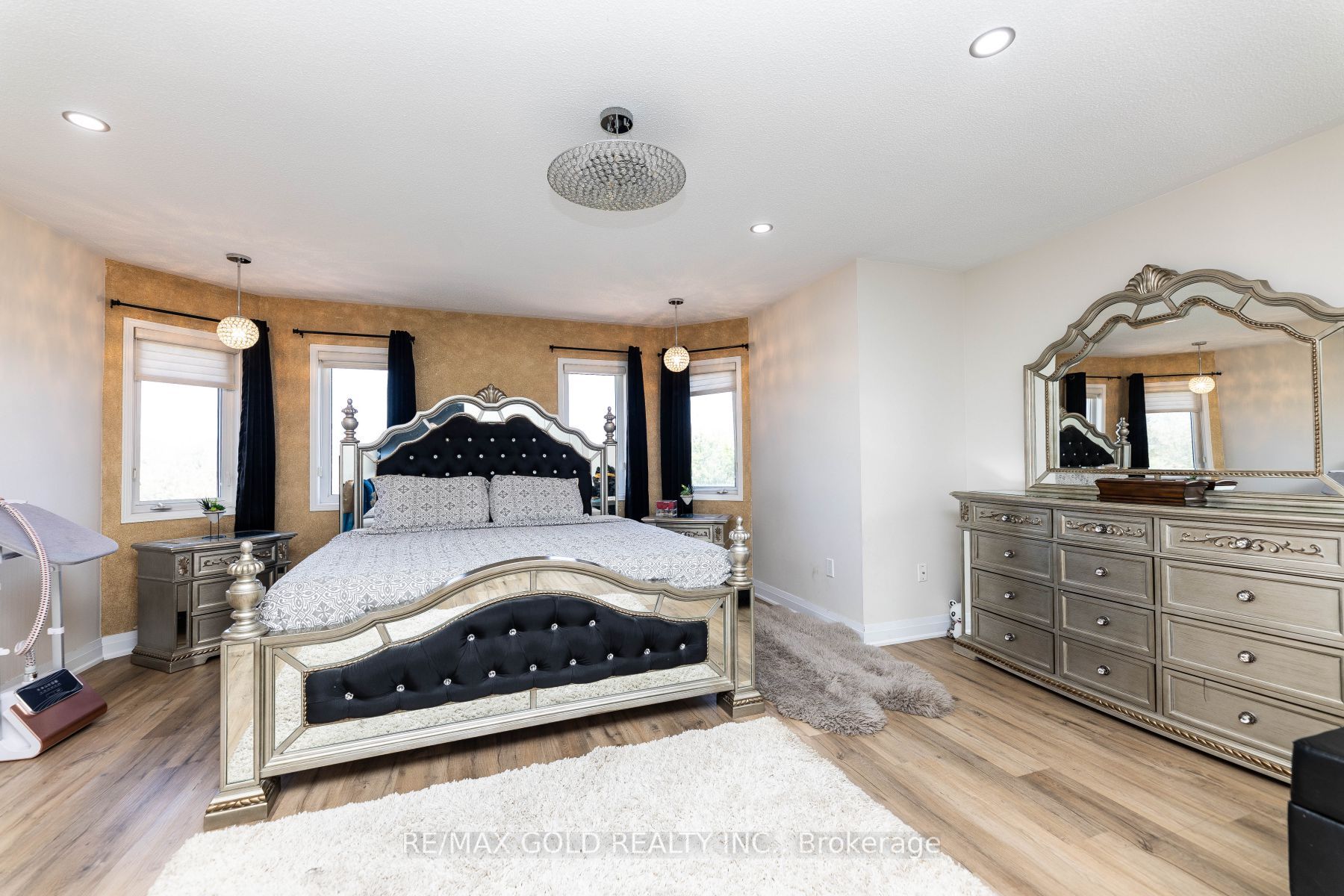 35 Dovergreen Dr