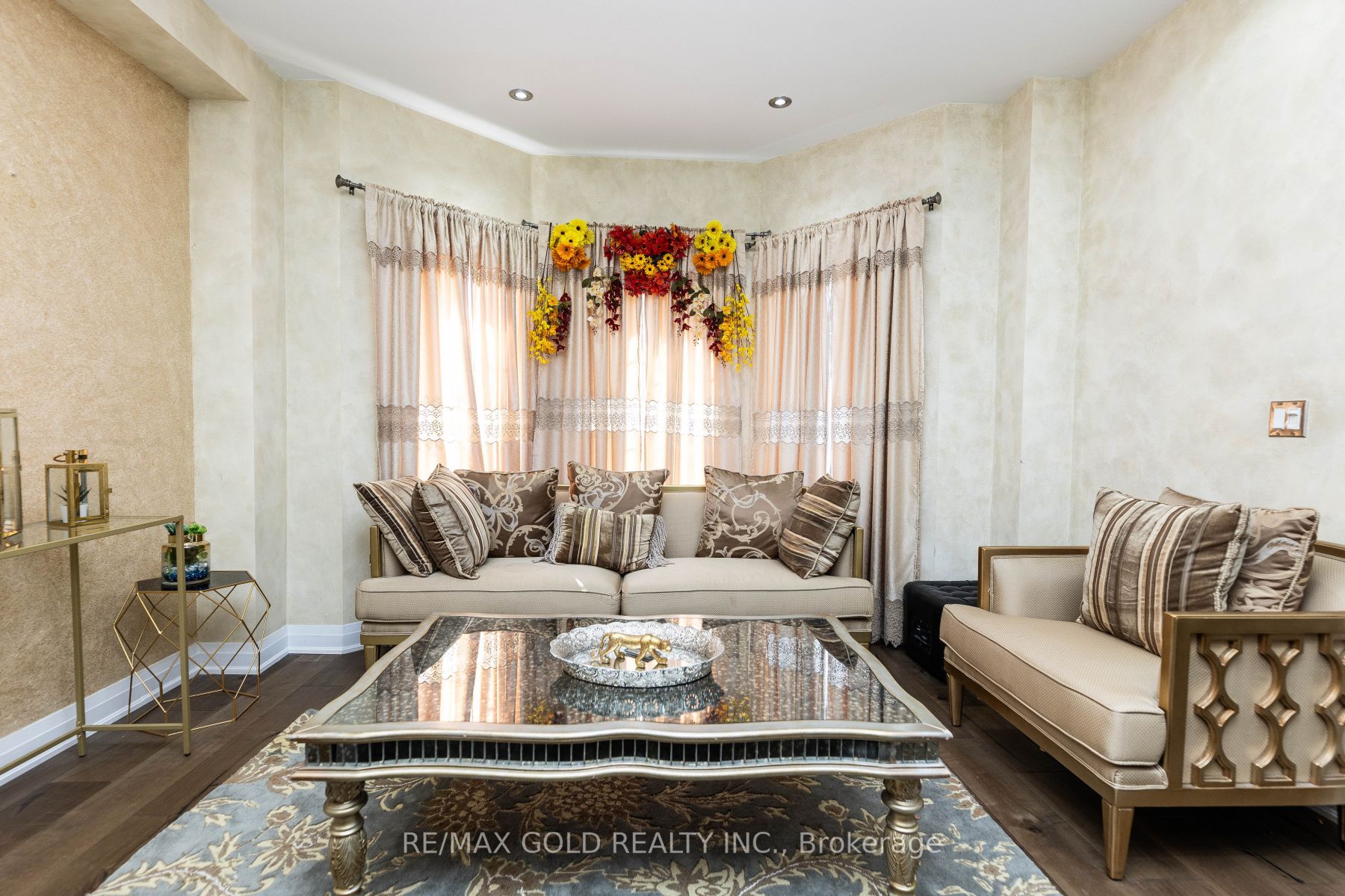 35 Dovergreen Dr