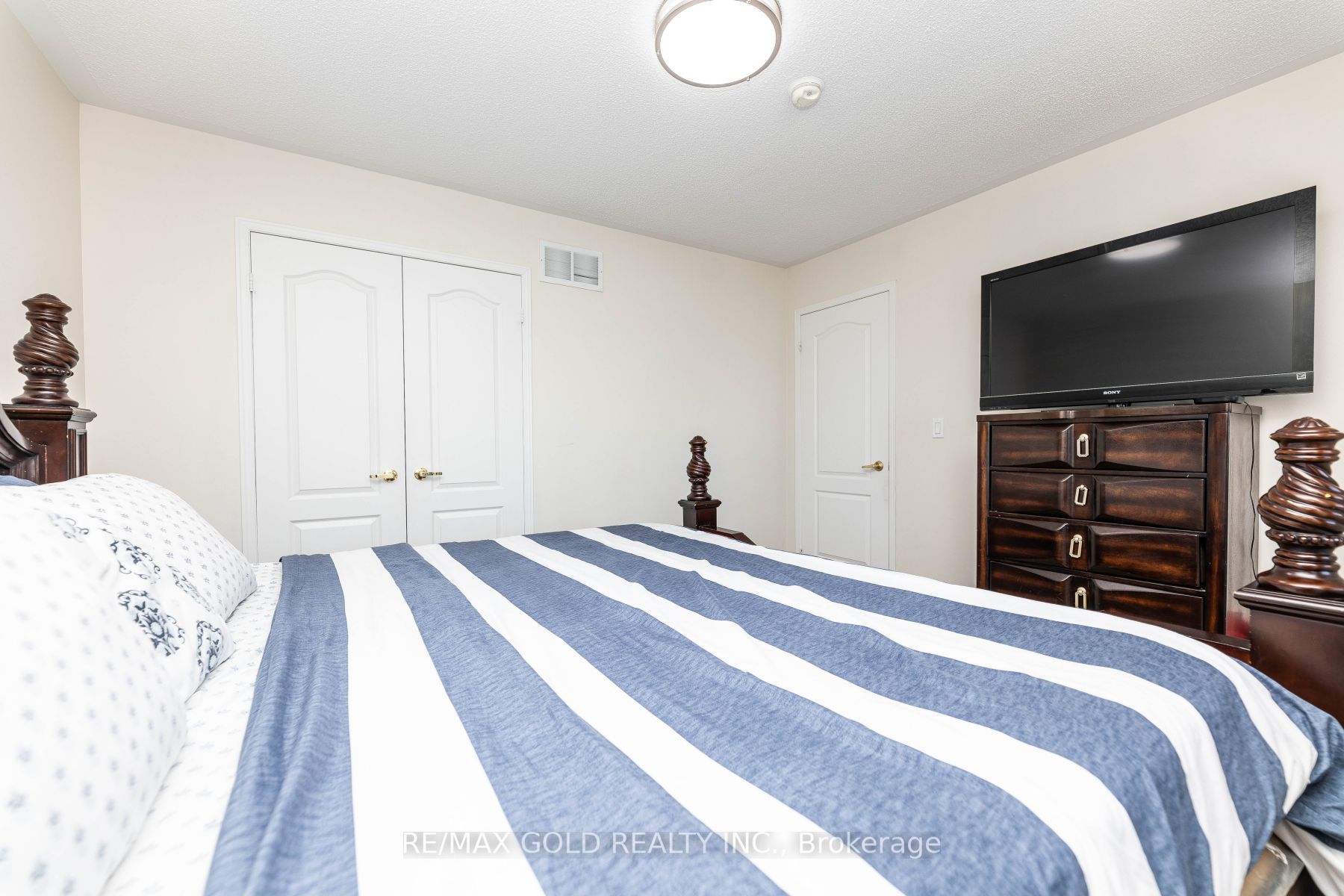 35 Dovergreen Dr