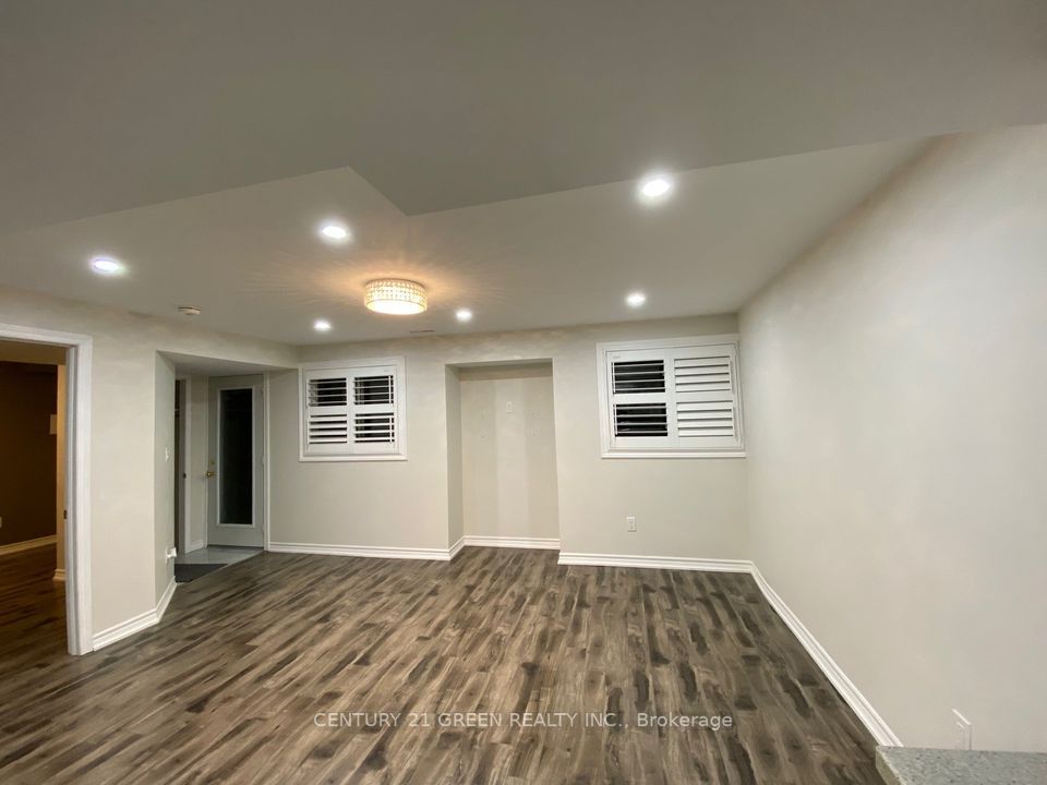 5337 Longford Dr