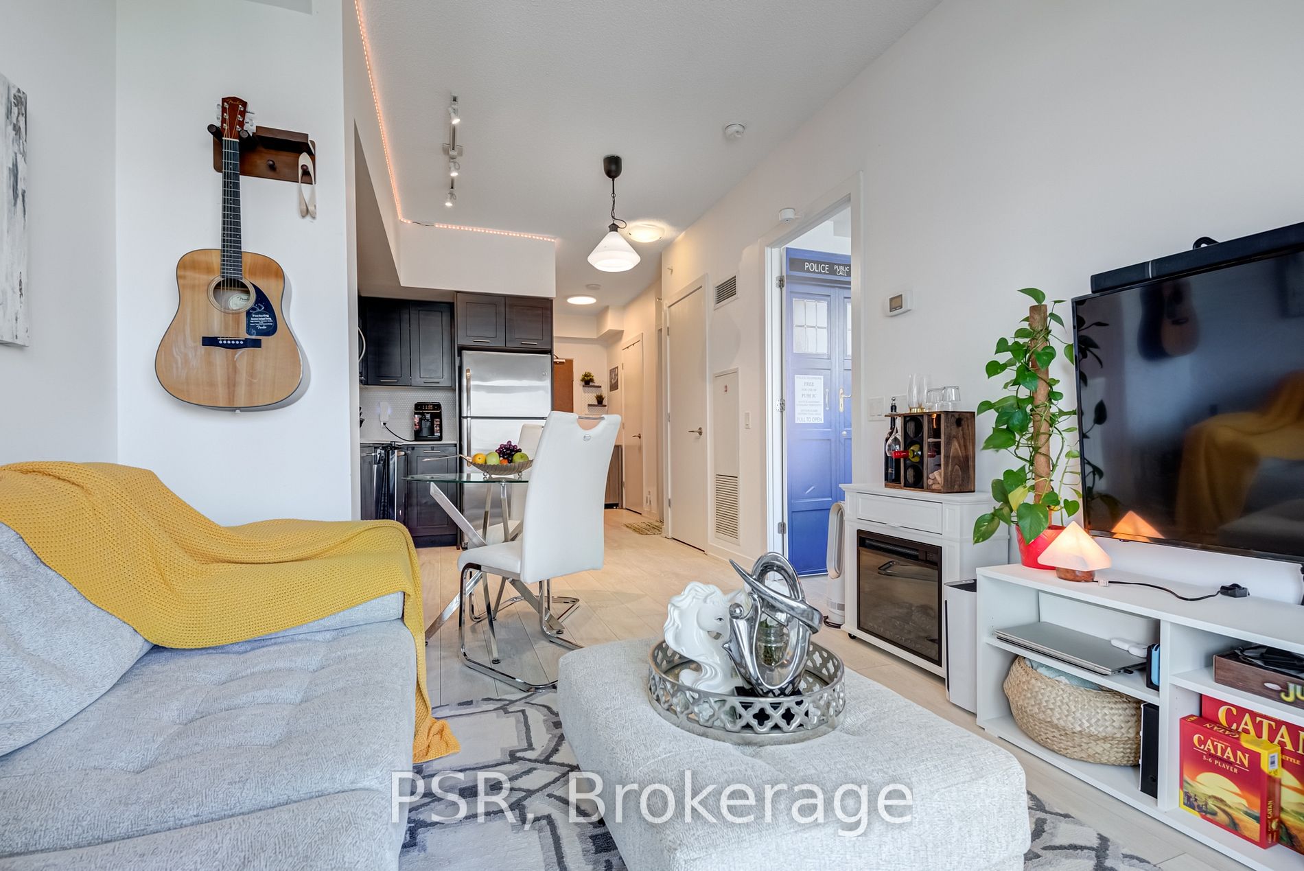 2220 Lake Shore Blvd, #2203
