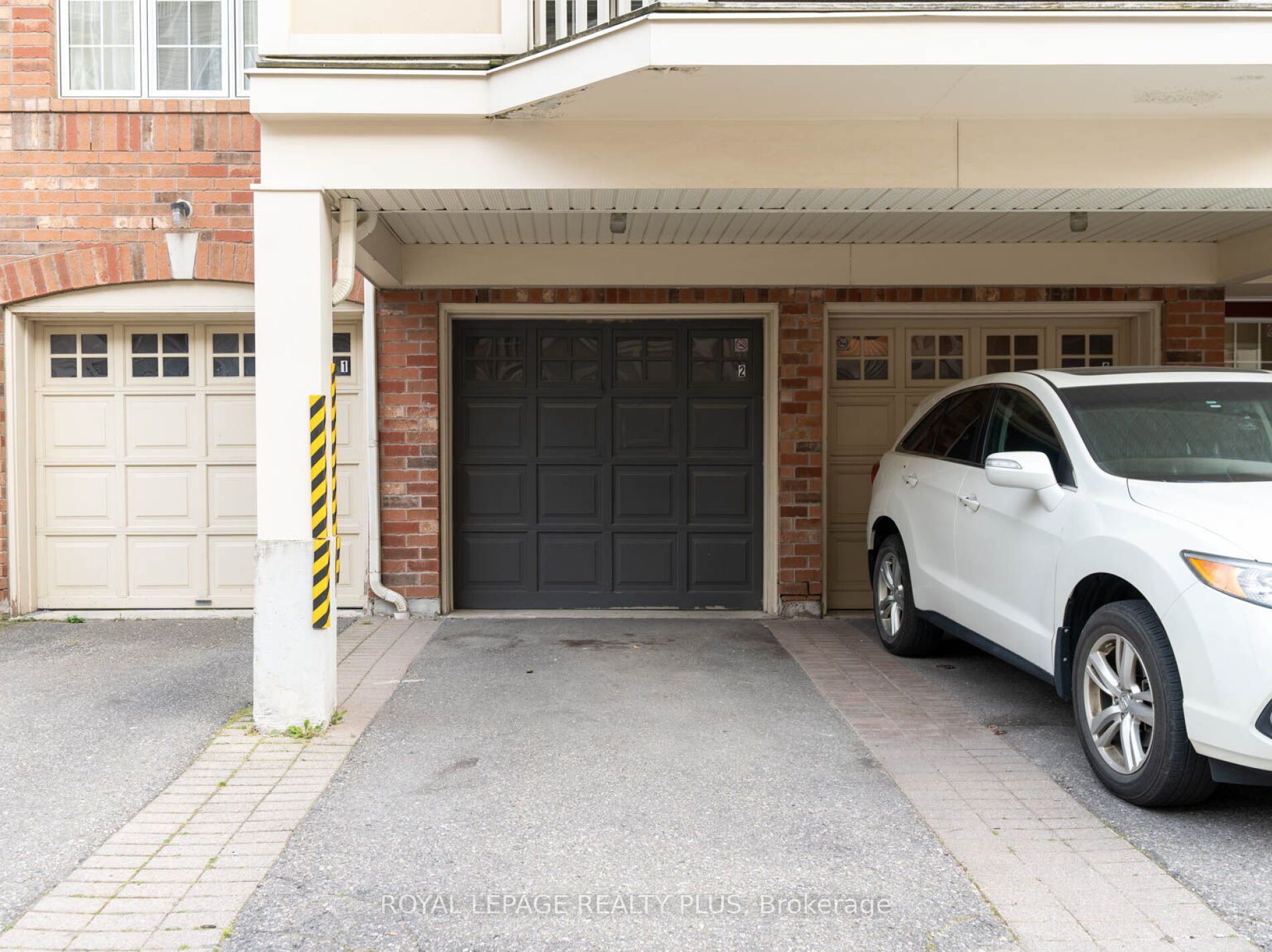 784 Neighbourhood Circ, #2