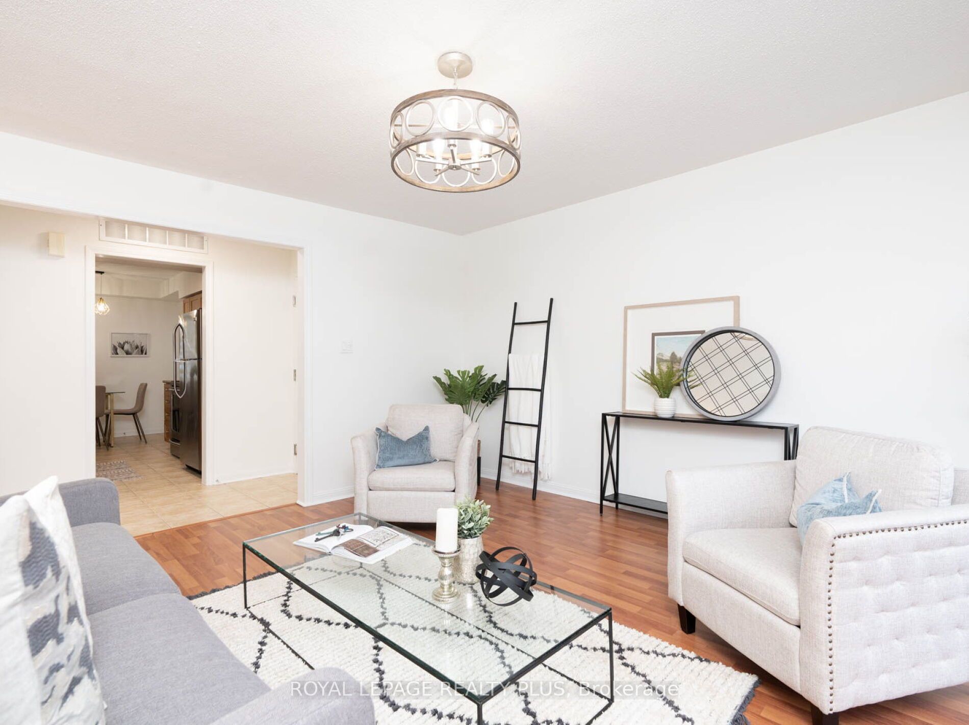 784 Neighbourhood Circ, #2