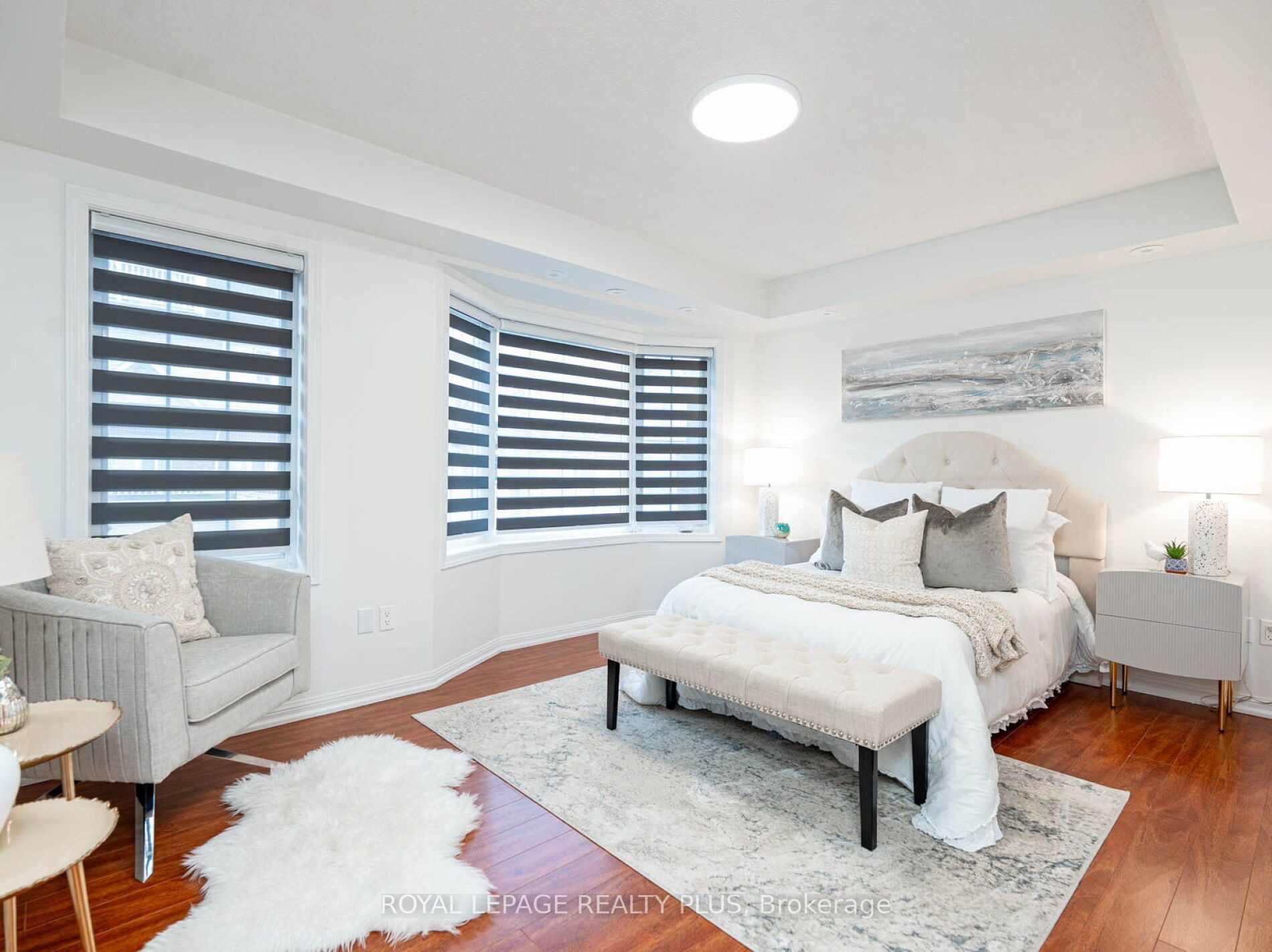 784 Neighbourhood Circ, #2
