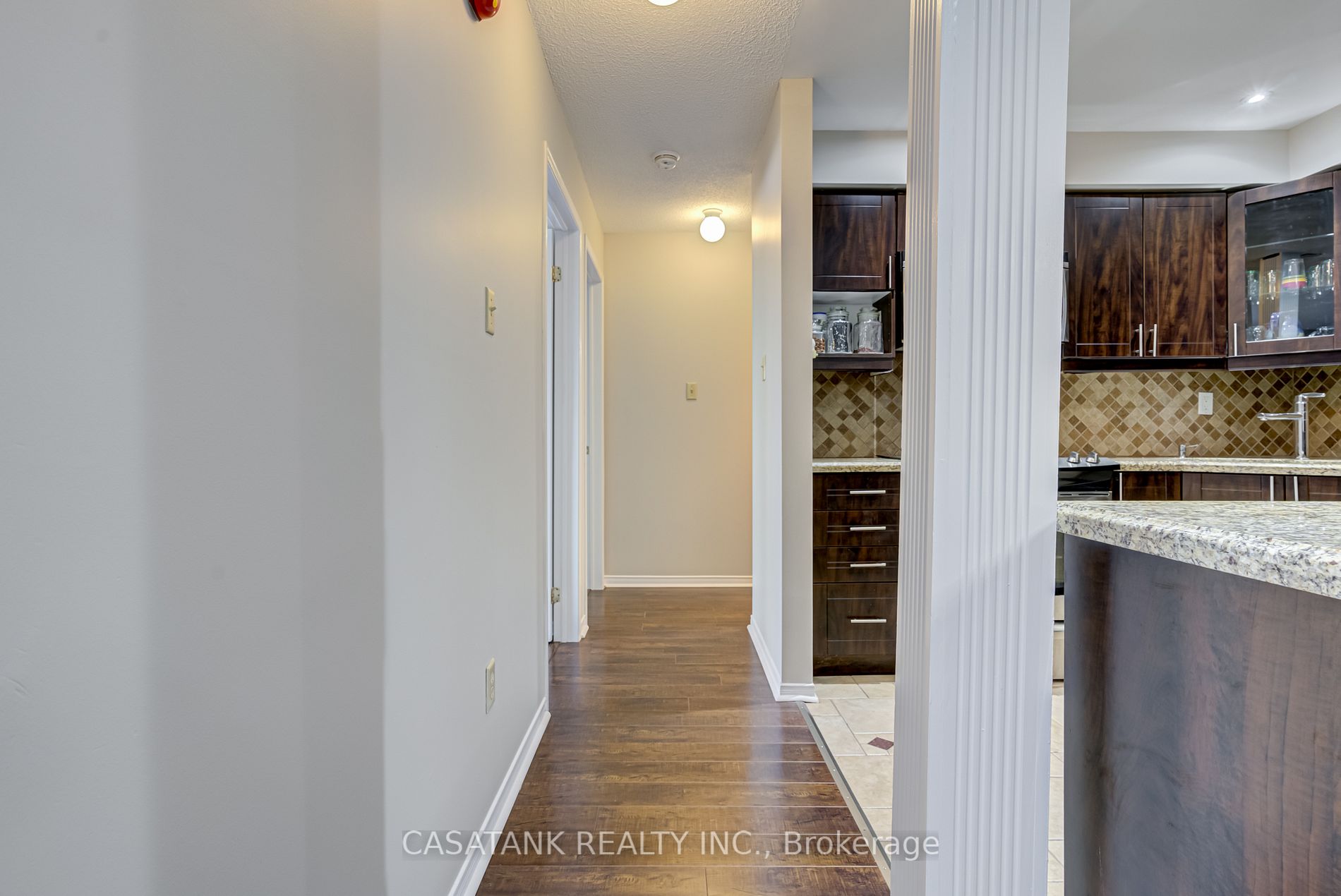 211 Forum Dr, #210A