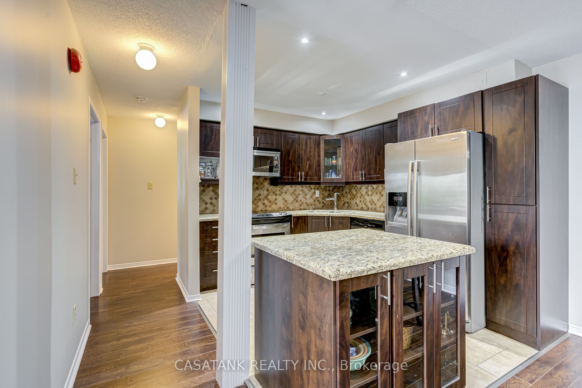 211 Forum Dr, #210A