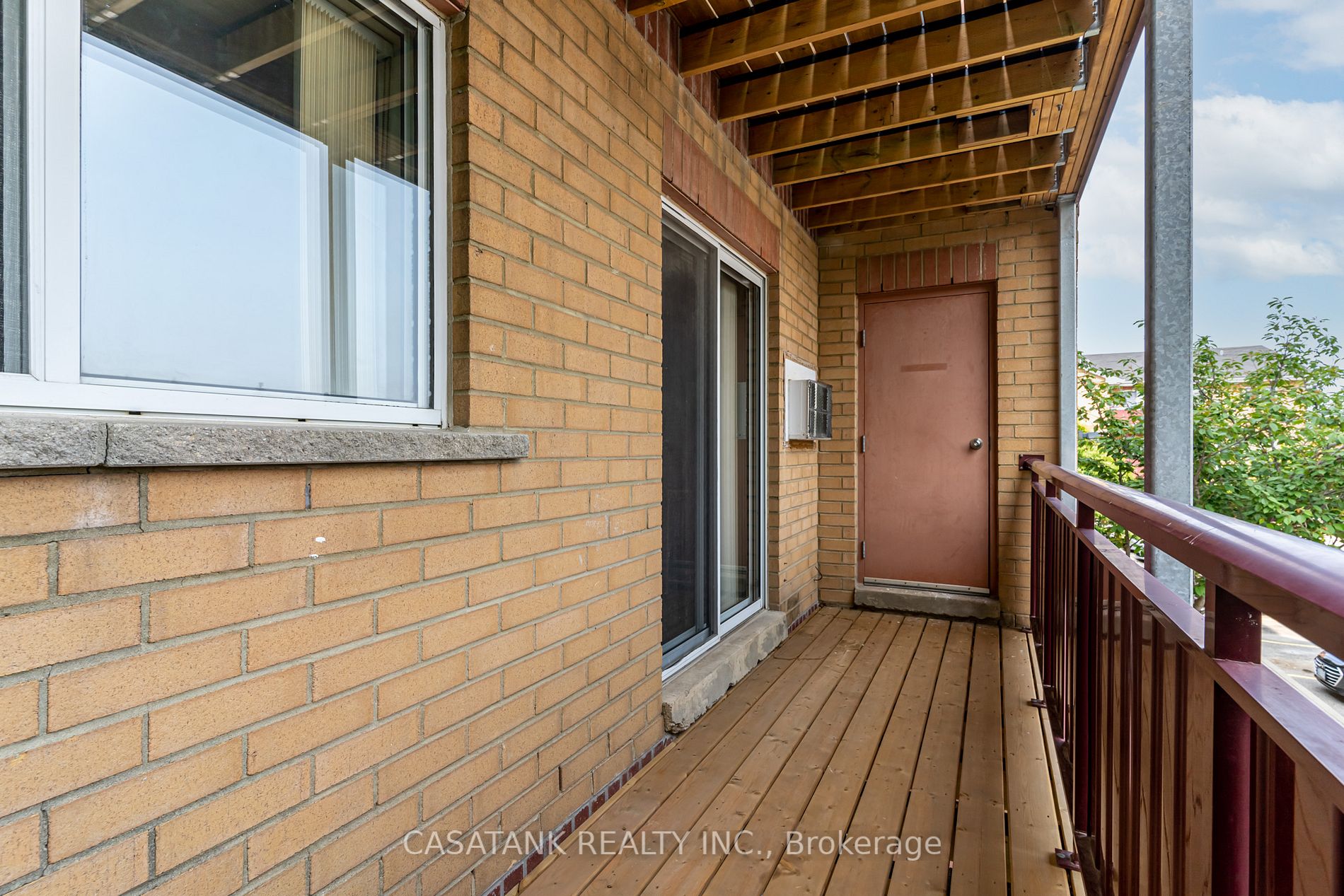 211 Forum Dr, #210A