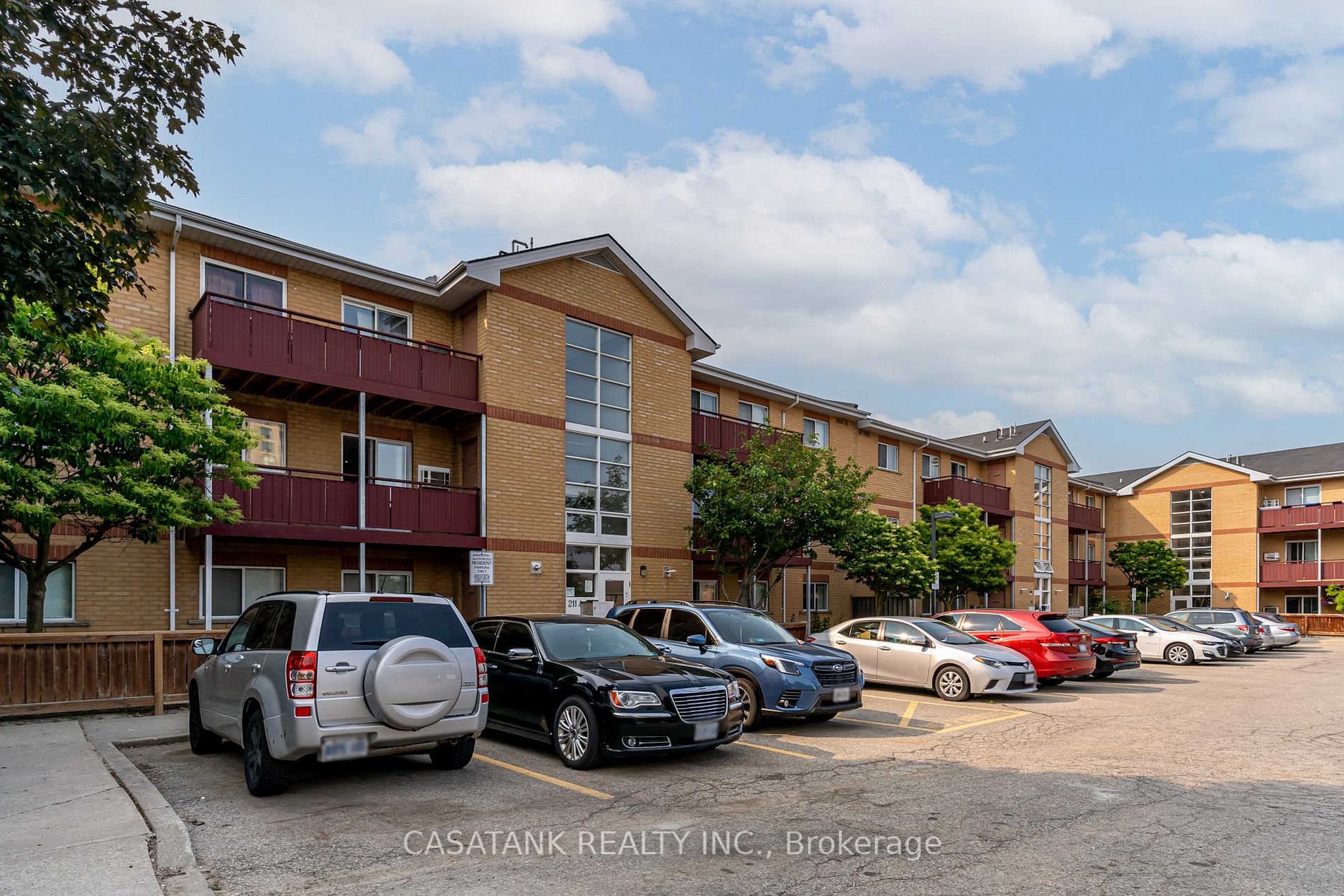 211 Forum Dr, #210A