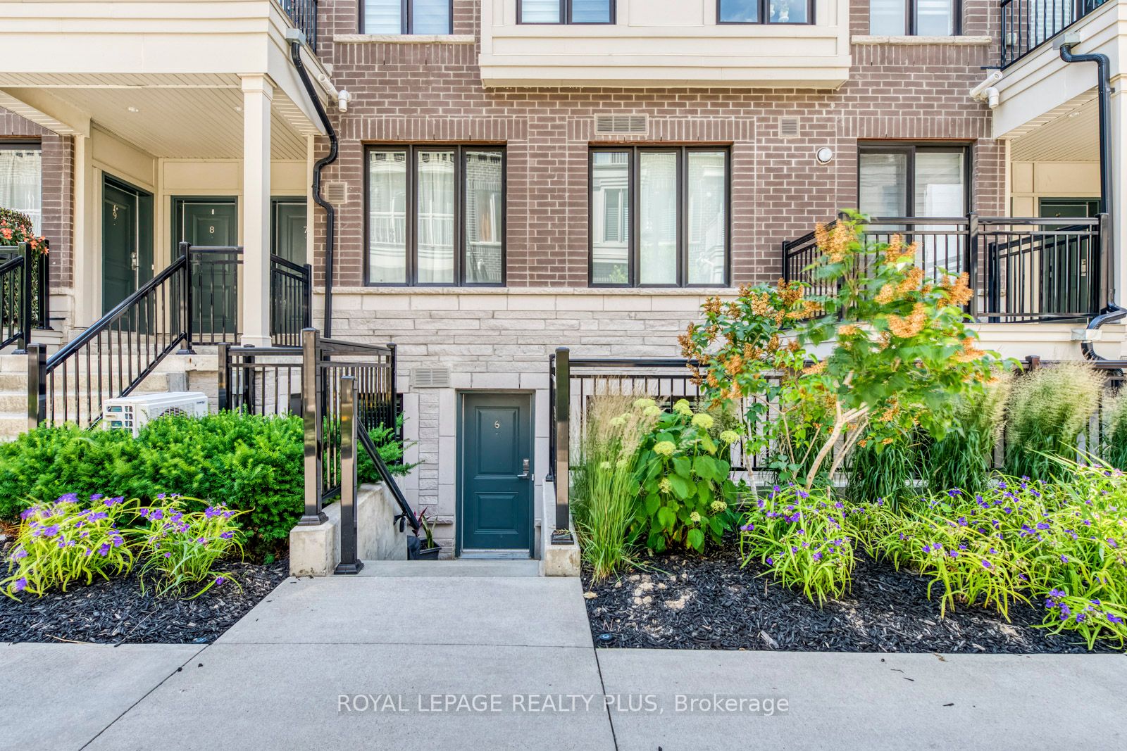 70 Eastwood Park Gdns, #6